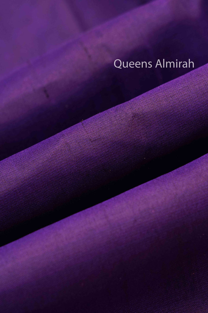 BRINJAL PURPLE WITH DEEP CARAMINE GOLD BORDER PURE KANCHIVARAM SILK SAREE - Queens Jewel Emporium