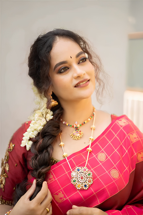 Suja Varunee Look