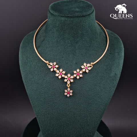 SUKRITHI FLORAL NECKLACE