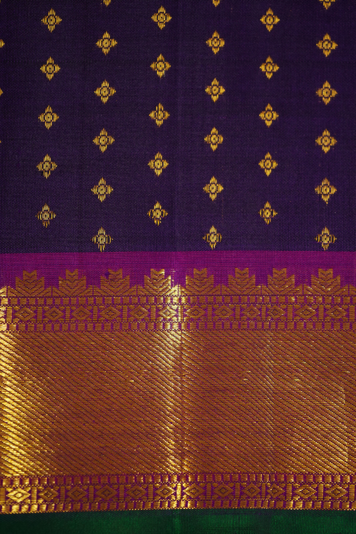 VIOLENT VIOLET WITH DARK MAGENTA PURE KANCHIVARAM SILK SAREE - Queens Jewel Emporium