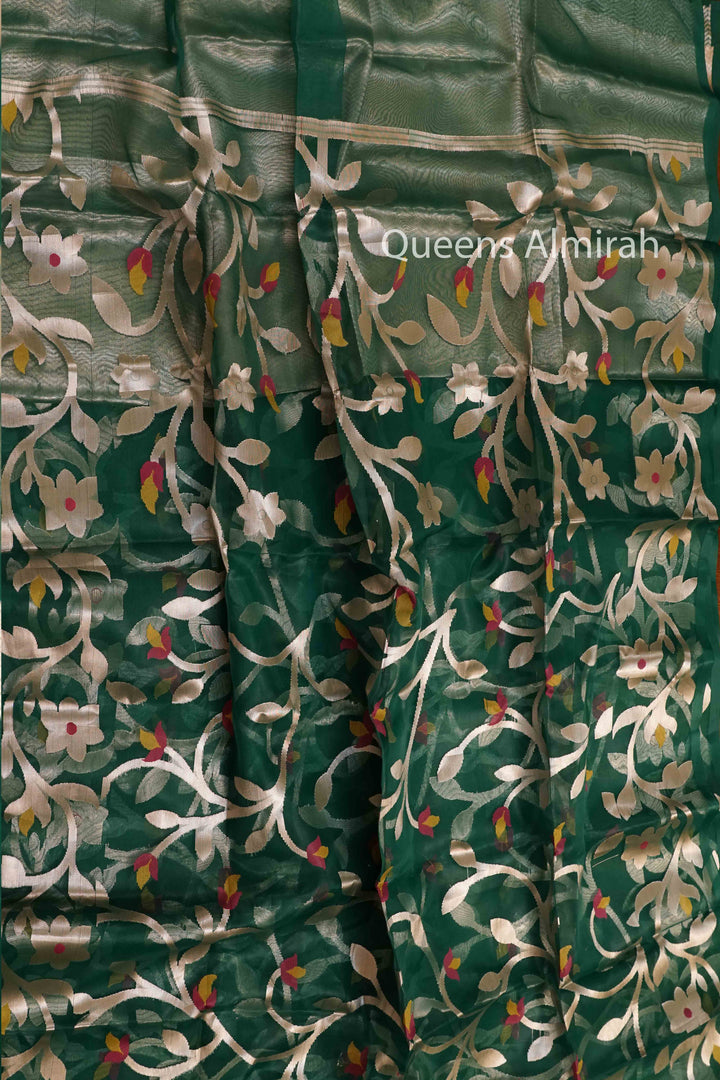 DARK GREEN MUSLIN JAMDANI SAREE - Queens Jewel Emporium