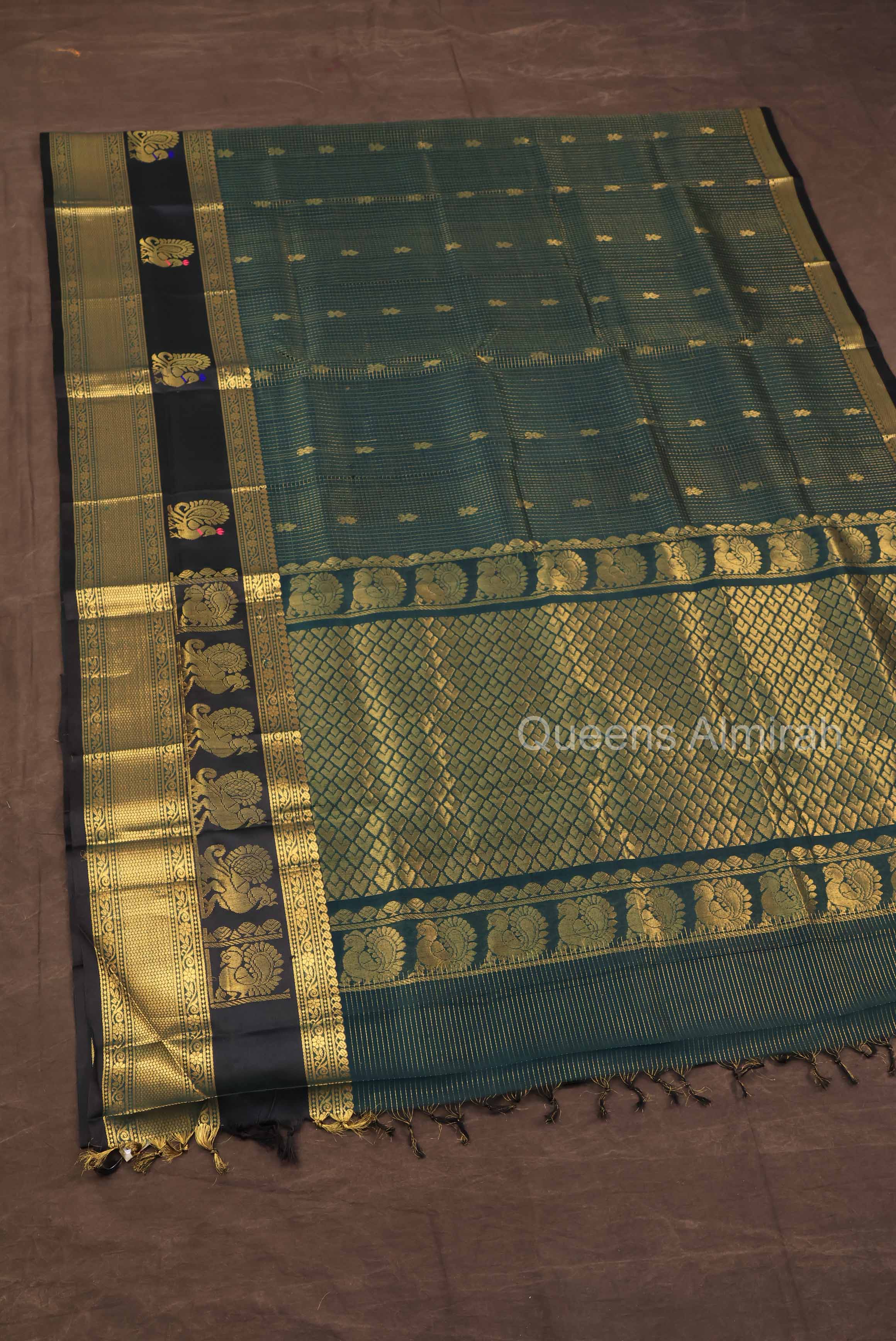 Dark Green Kattam Butta With Peacock Border Pure Silk Cotton Saree