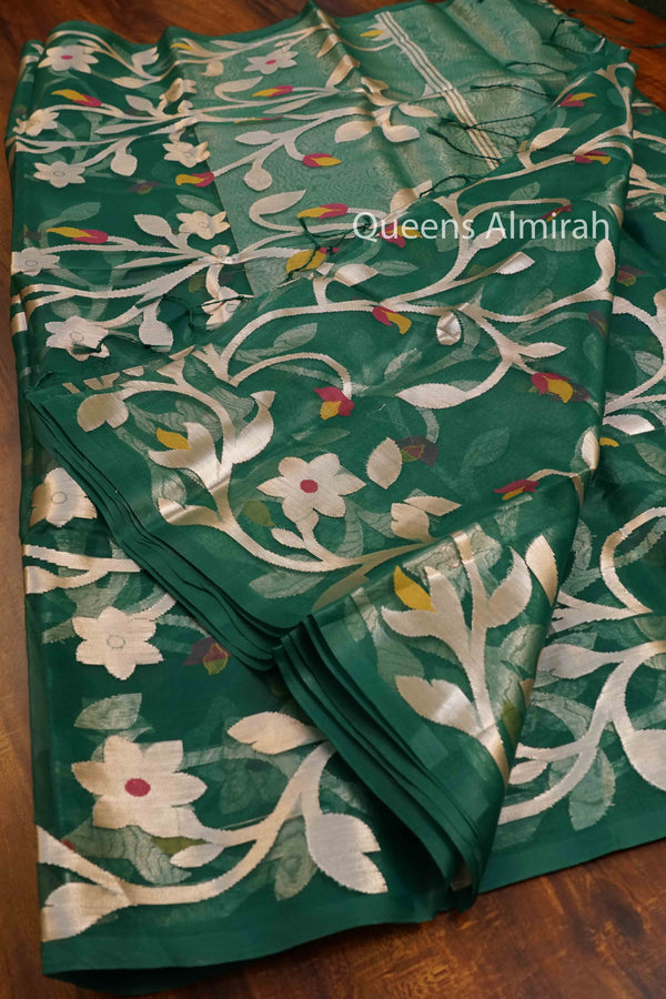 DARK GREEN MUSLIN JAMDANI SAREE - Queens Jewel Emporium