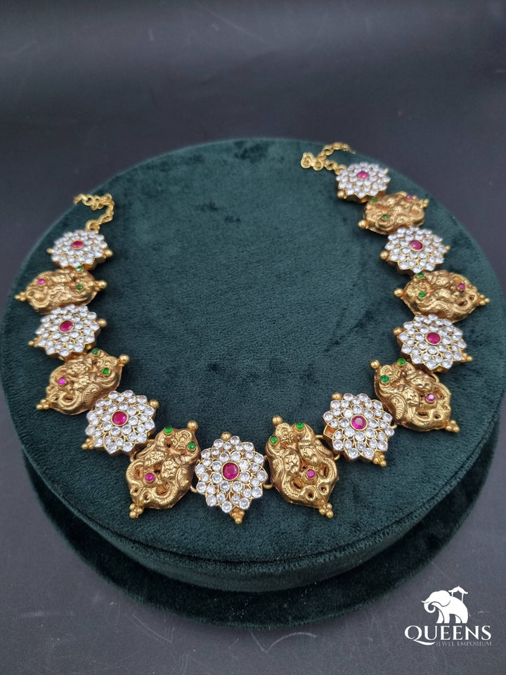 NAMRATHA NAGAS NECKLACE - Queens Jewel Emporium
