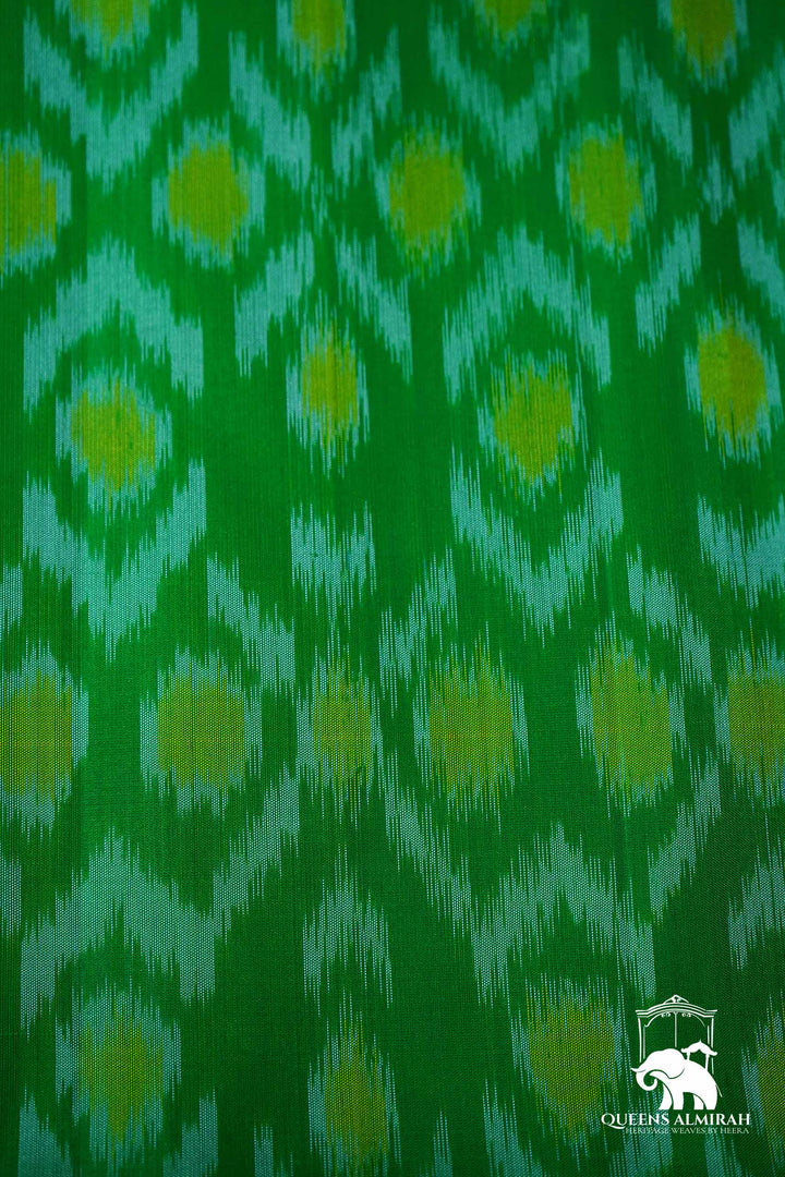 DEEP GREEN WITH ROYAL BLUE SOFT SILK SAREE - Queens Jewel Emporium