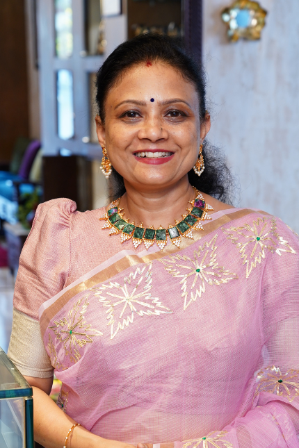 YAAZHINI LOOK - Queens Jewel Emporium