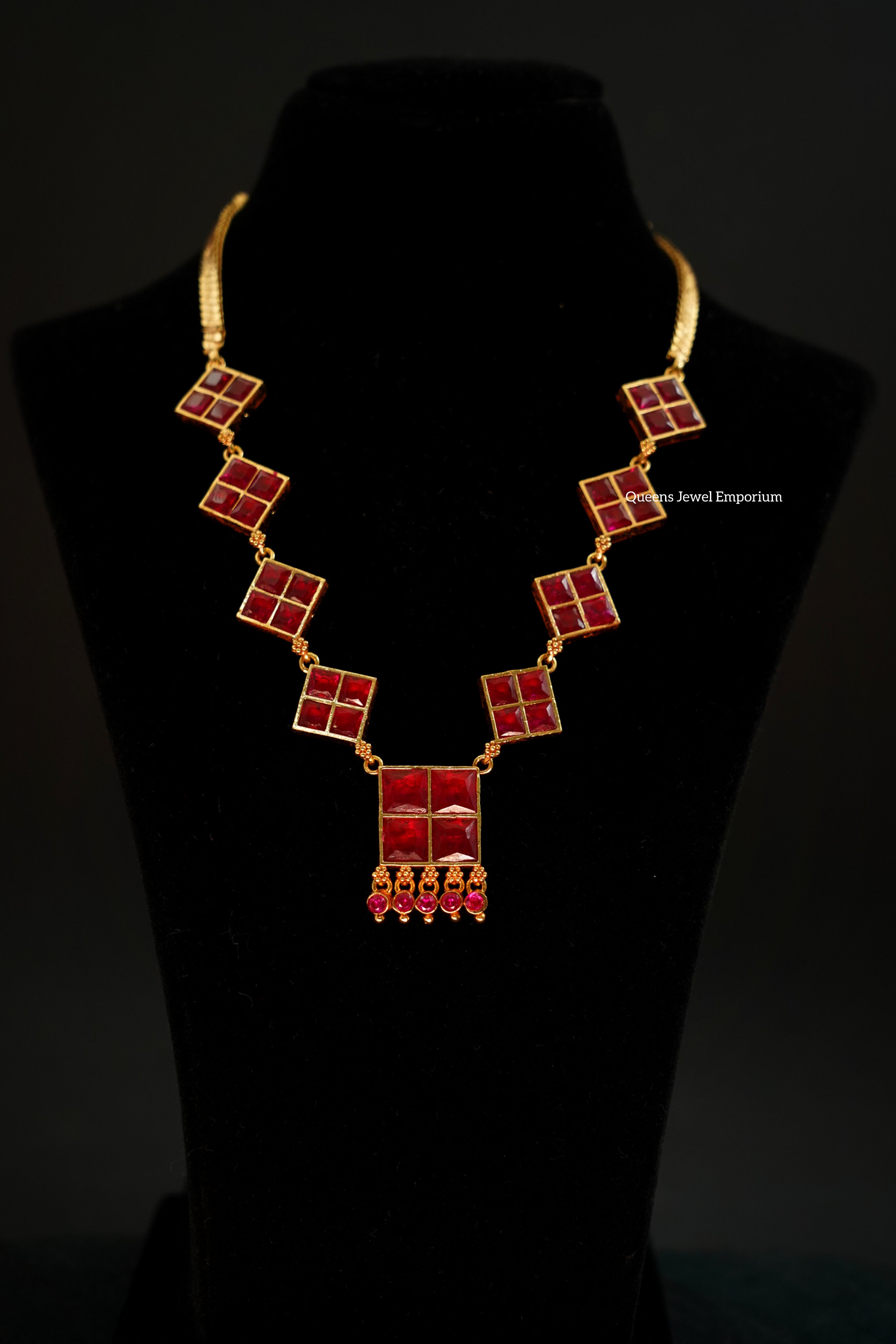 Madhuram Thean koodu Necklace - Balaji pink