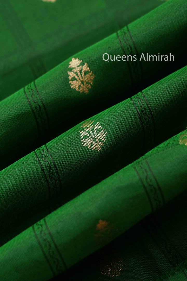 LEAF GREEN WITH RED PURE KANCHIVARAM SILK SAREE - Queens Jewel Emporium
