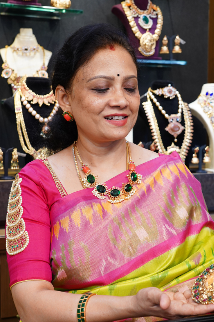 THARAGAI LOOK - Queens Jewel Emporium
