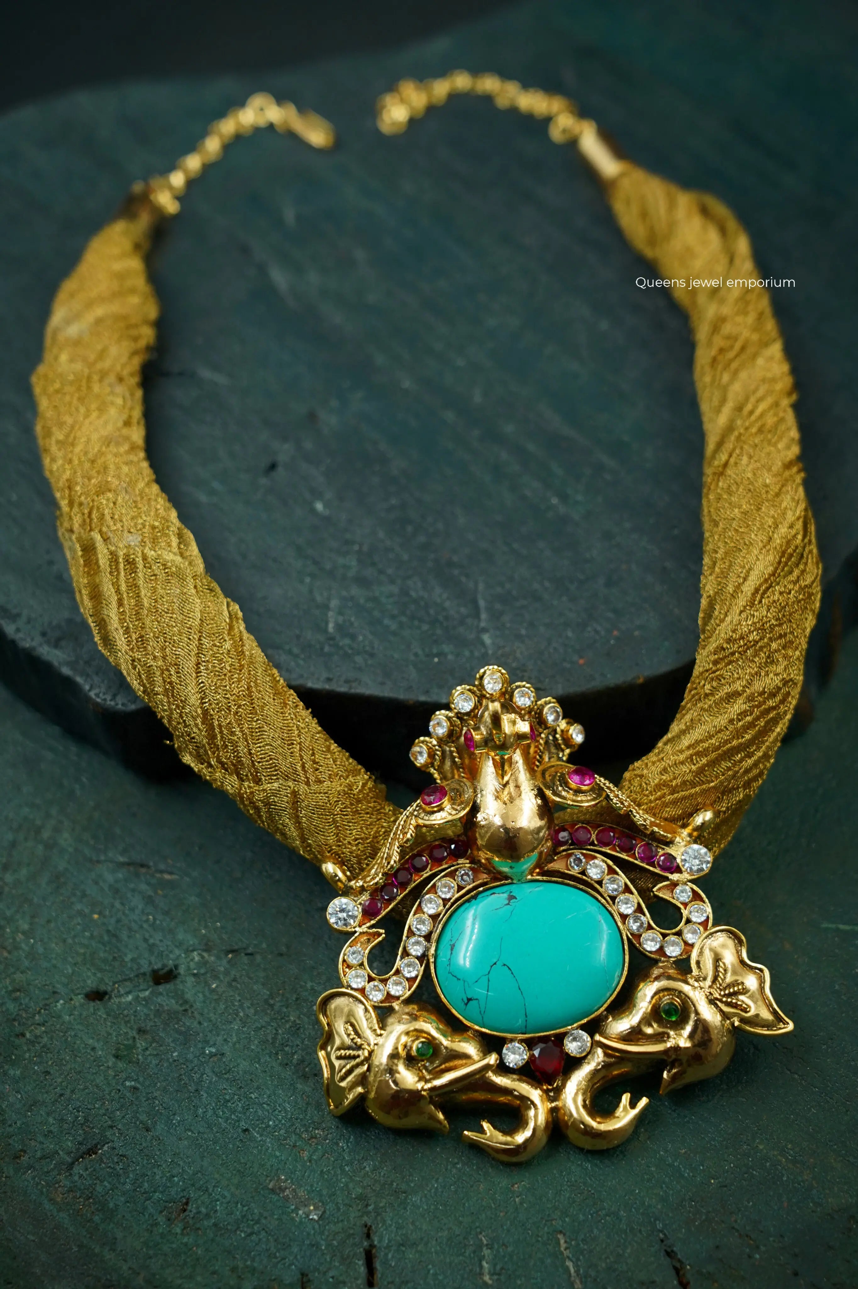 AMRITHA PENDANT - Queens Jewel Emporium