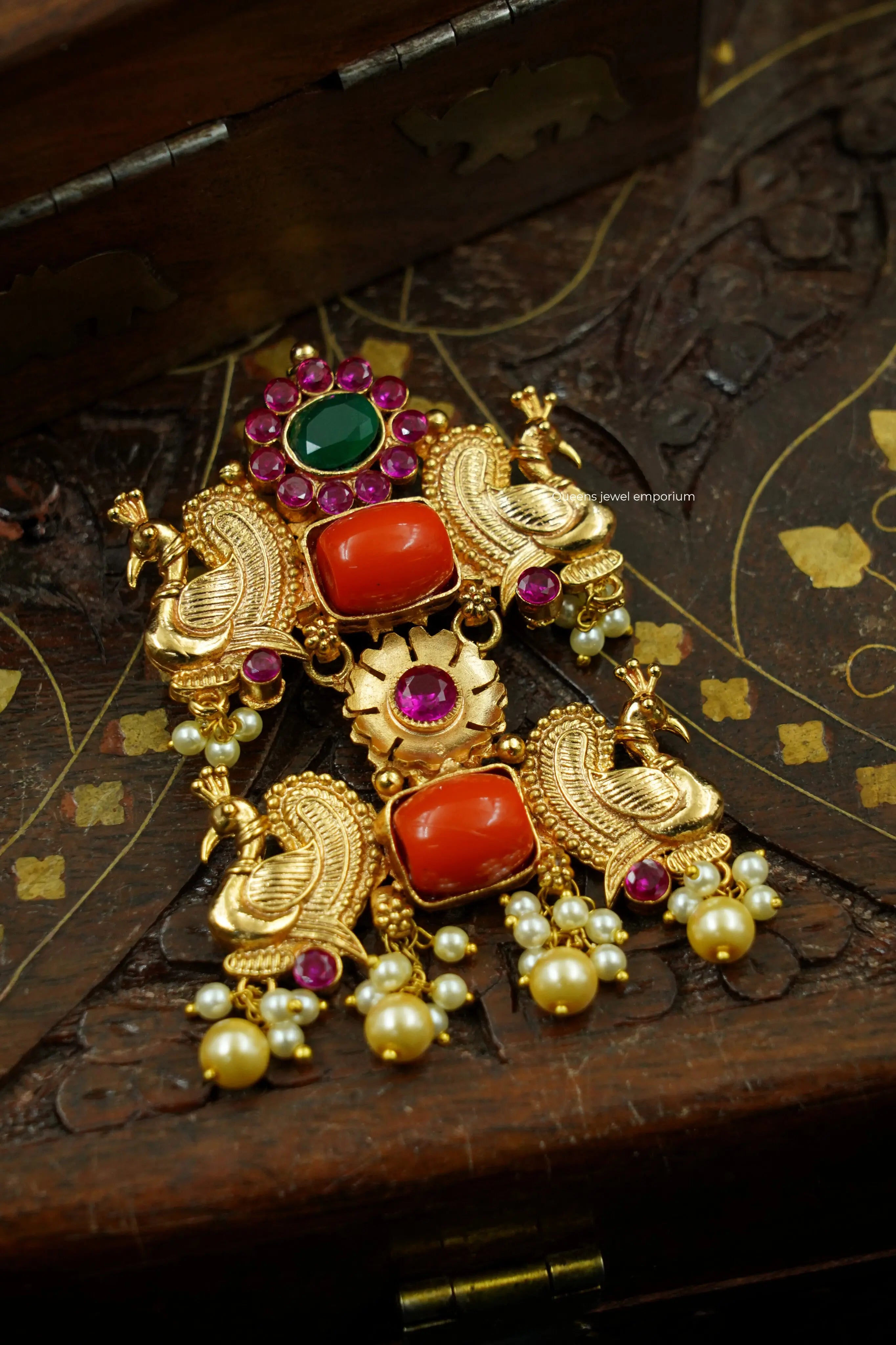 Aathira Pendant Queens_collections_add