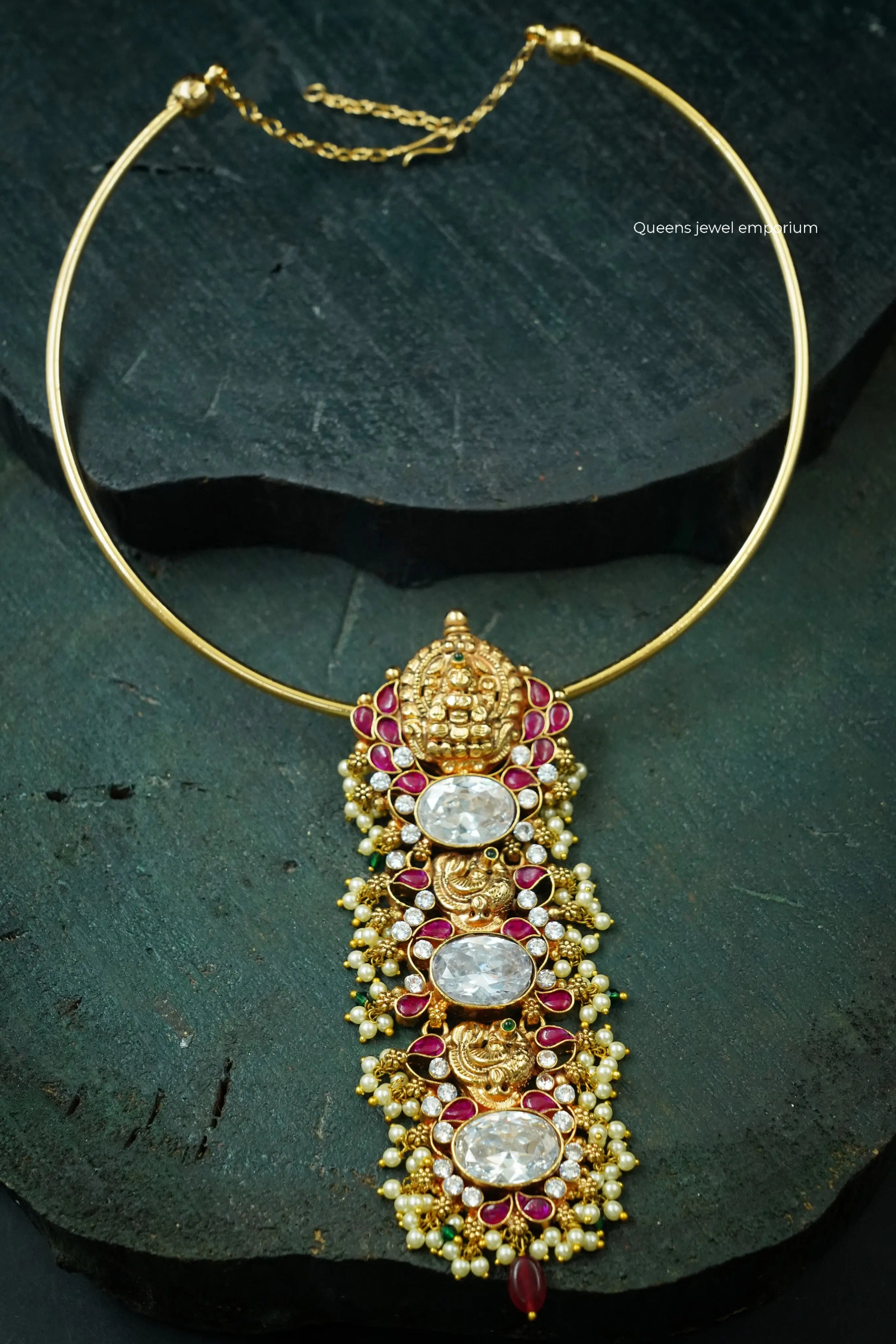 Adhira Zircon Pendant Queens_collections_add