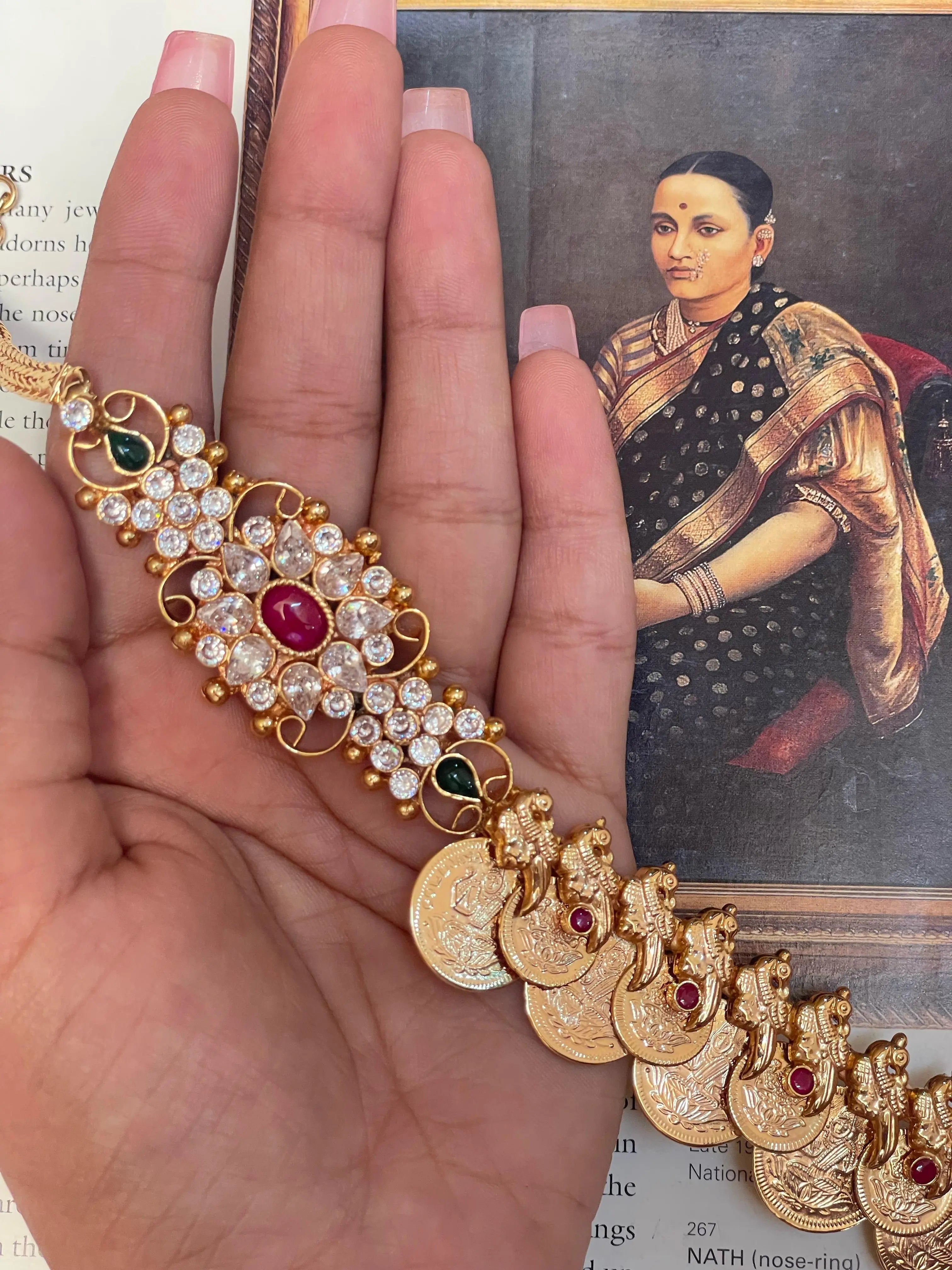 Mugappu jewellery , Nagas kizhi motif , White stone jewellery