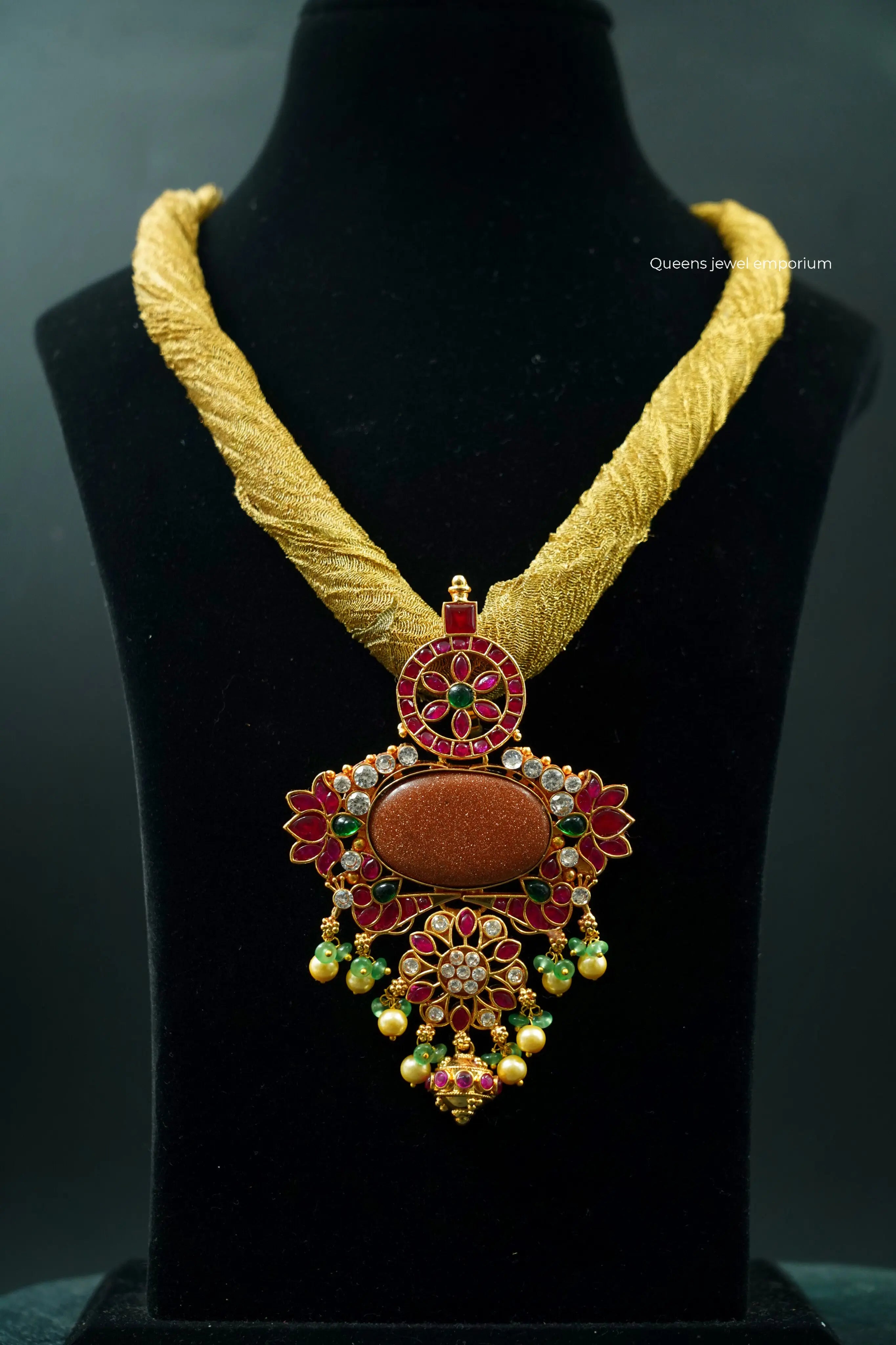 ALANKARA  PENDANT - Queens Jewel Emporium