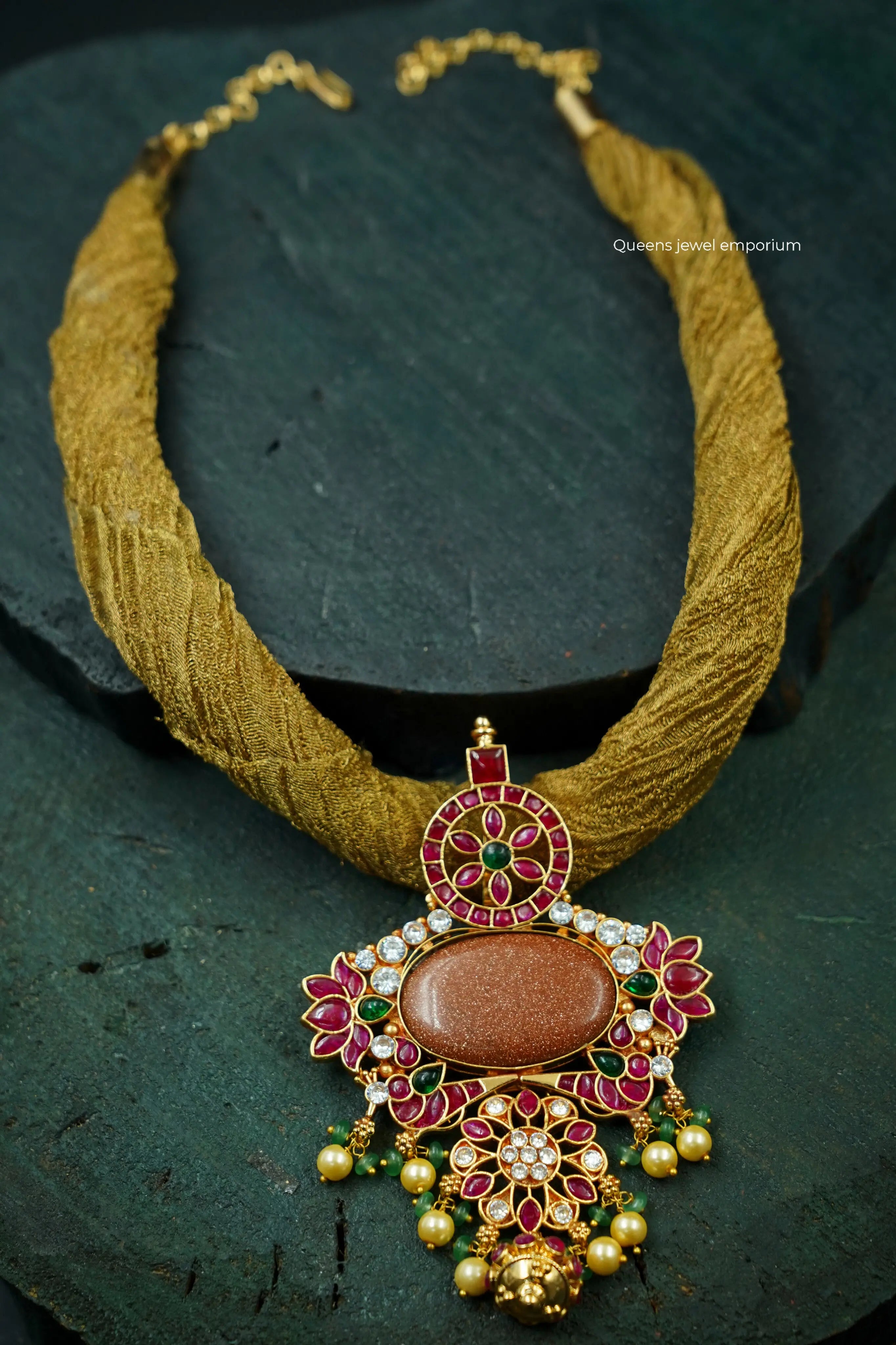 ALANKARA  PENDANT - Queens Jewel Emporium