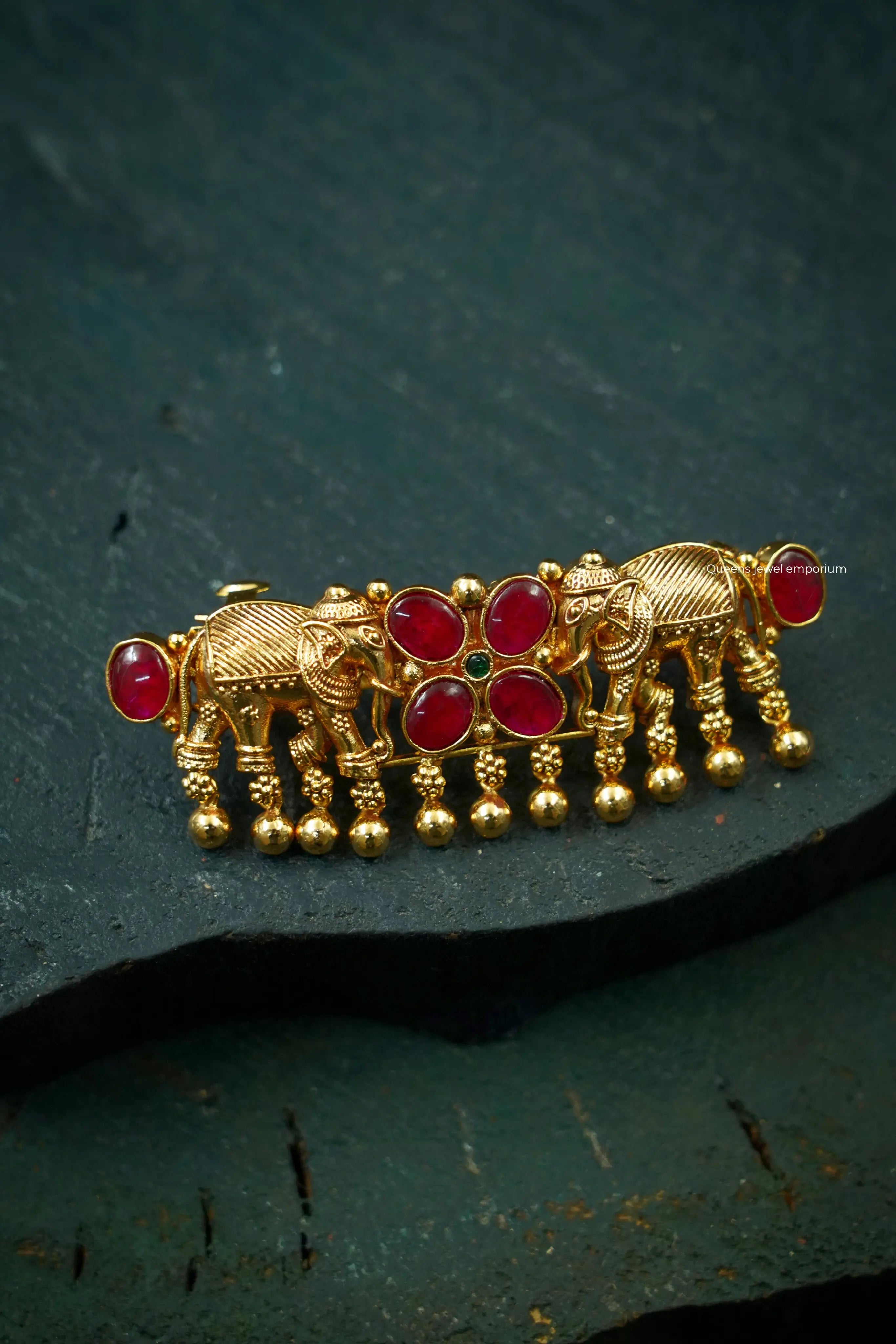 Ambari hair clip Queens_aadi