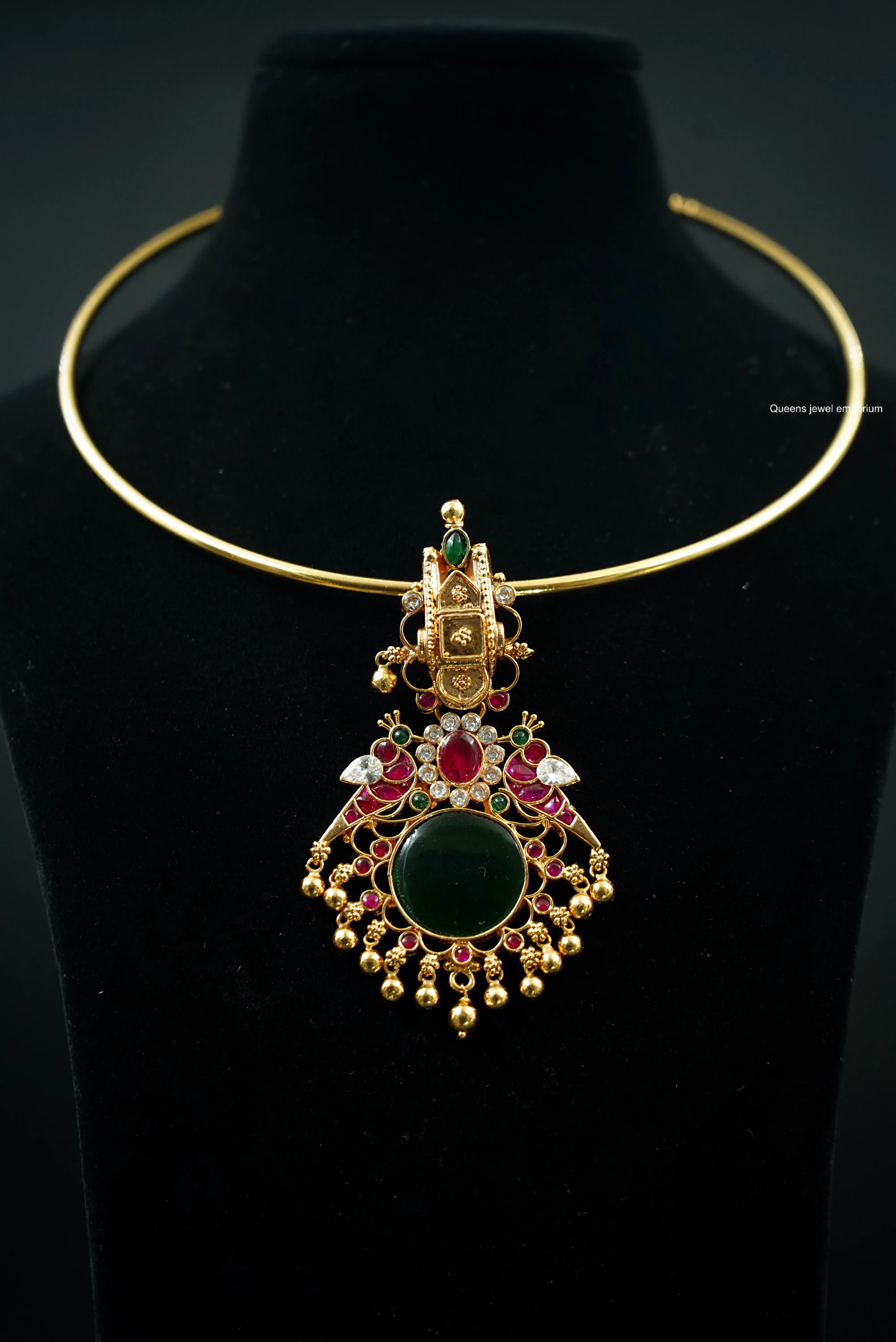 Aribitha Pendant Queens_collections_add