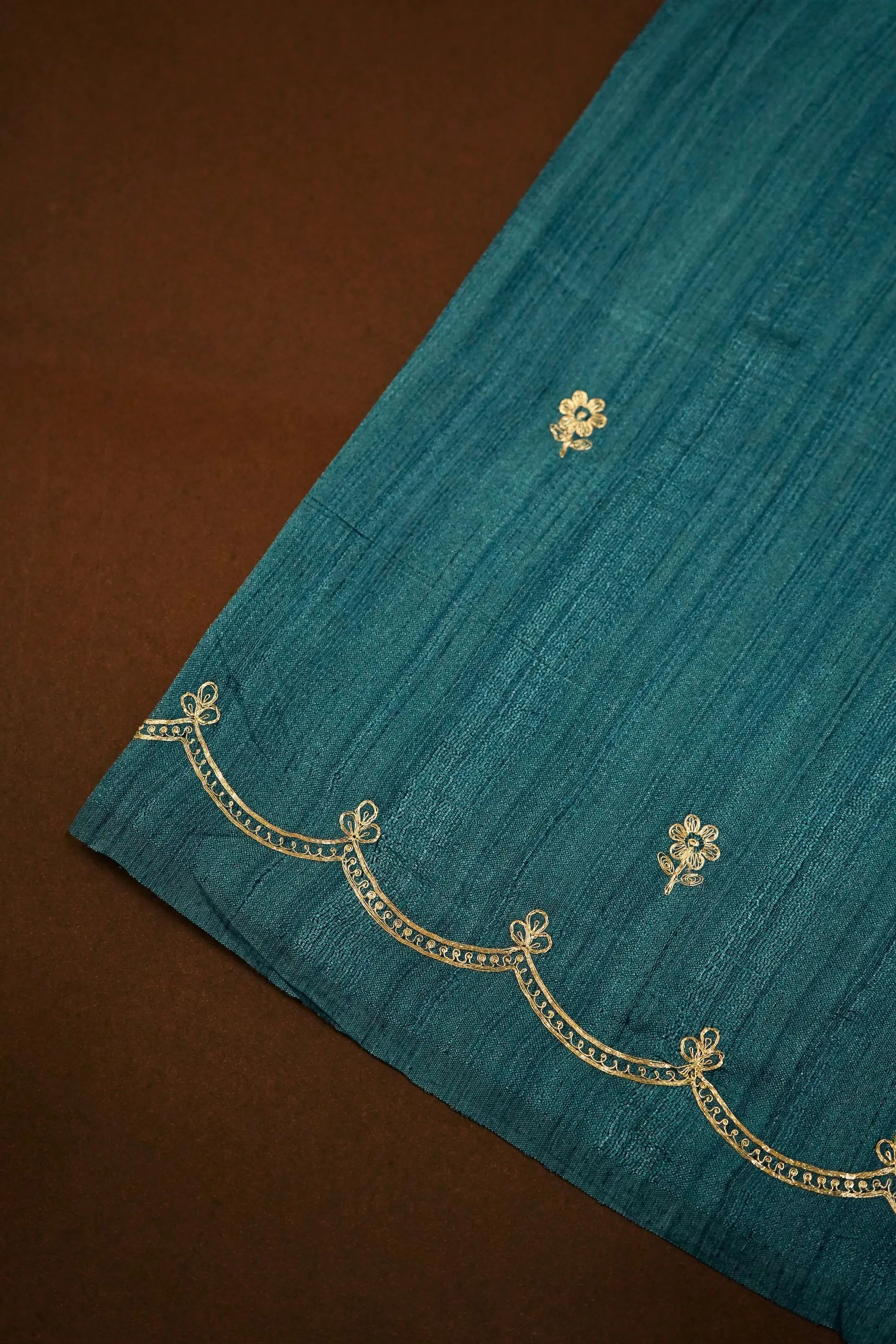 BEETAL GREEN SEMI TUSSAR SAREE - Queens Jewel Emporium