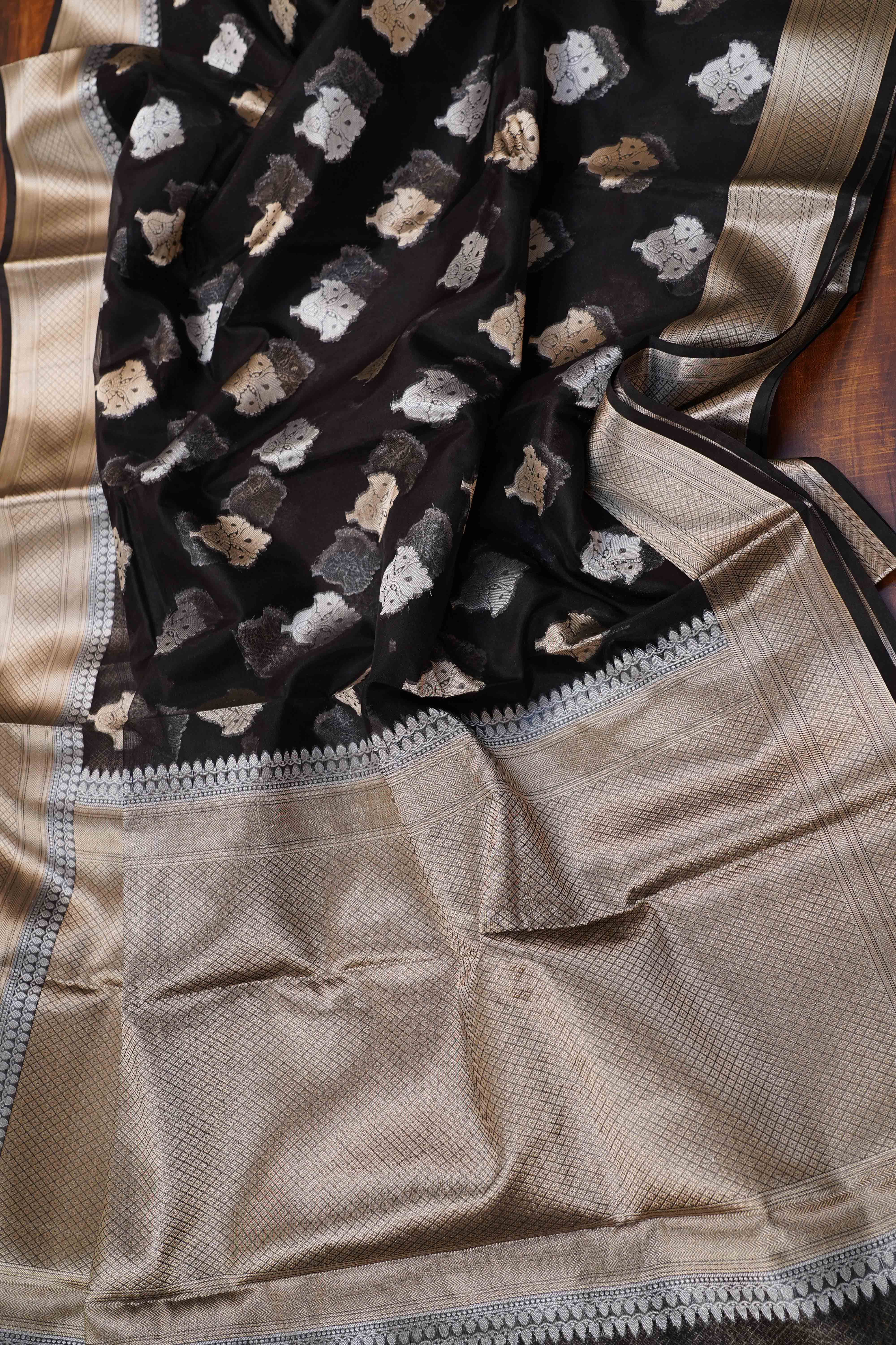 BLACK  KORA ORGANZA SAREE - Queens Jewel Emporium