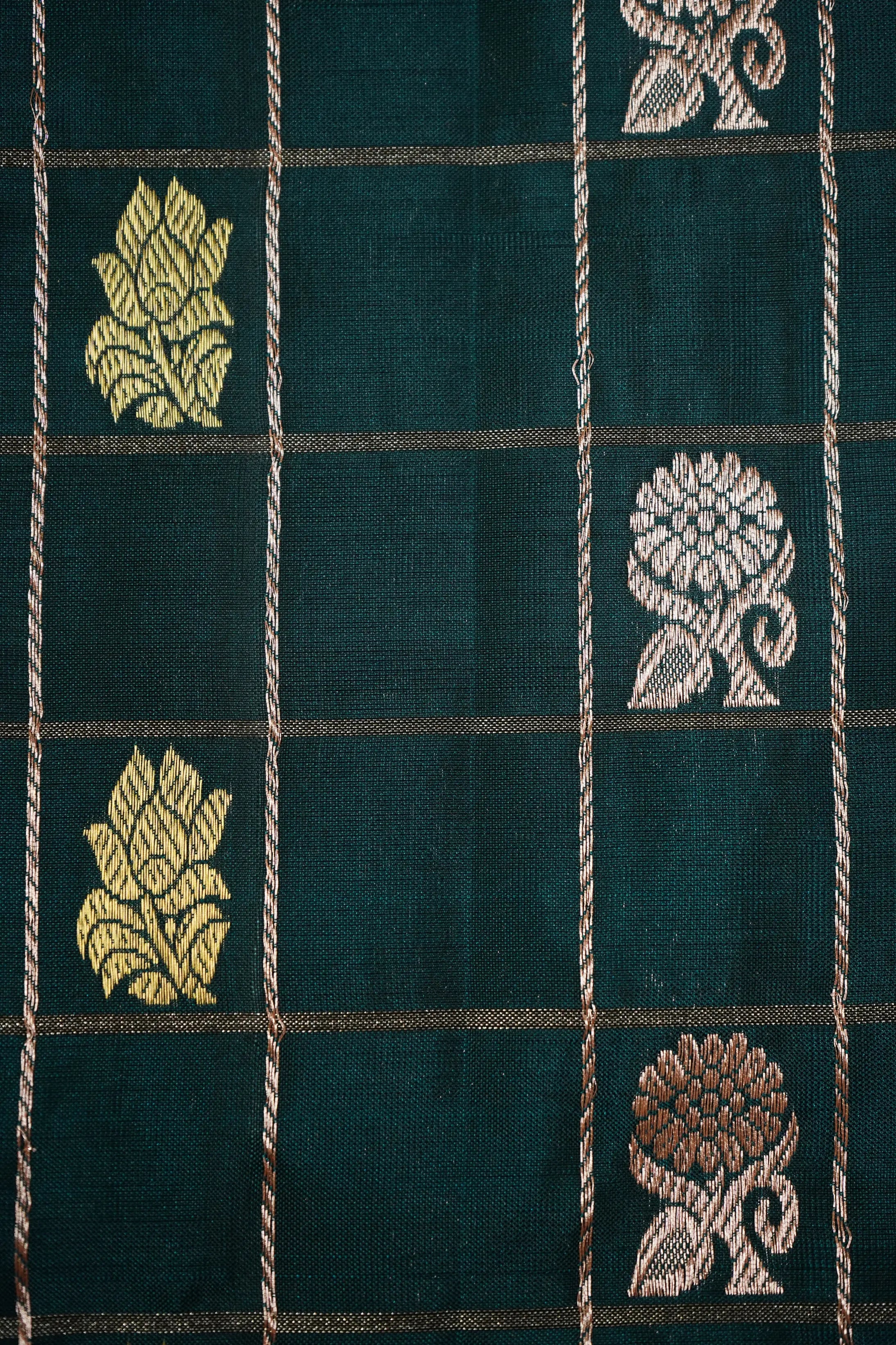 BLUE DIANE WITH WINE BERRY PURE  KANCHIVARAM SILK SAREE - Queens Jewel Emporium