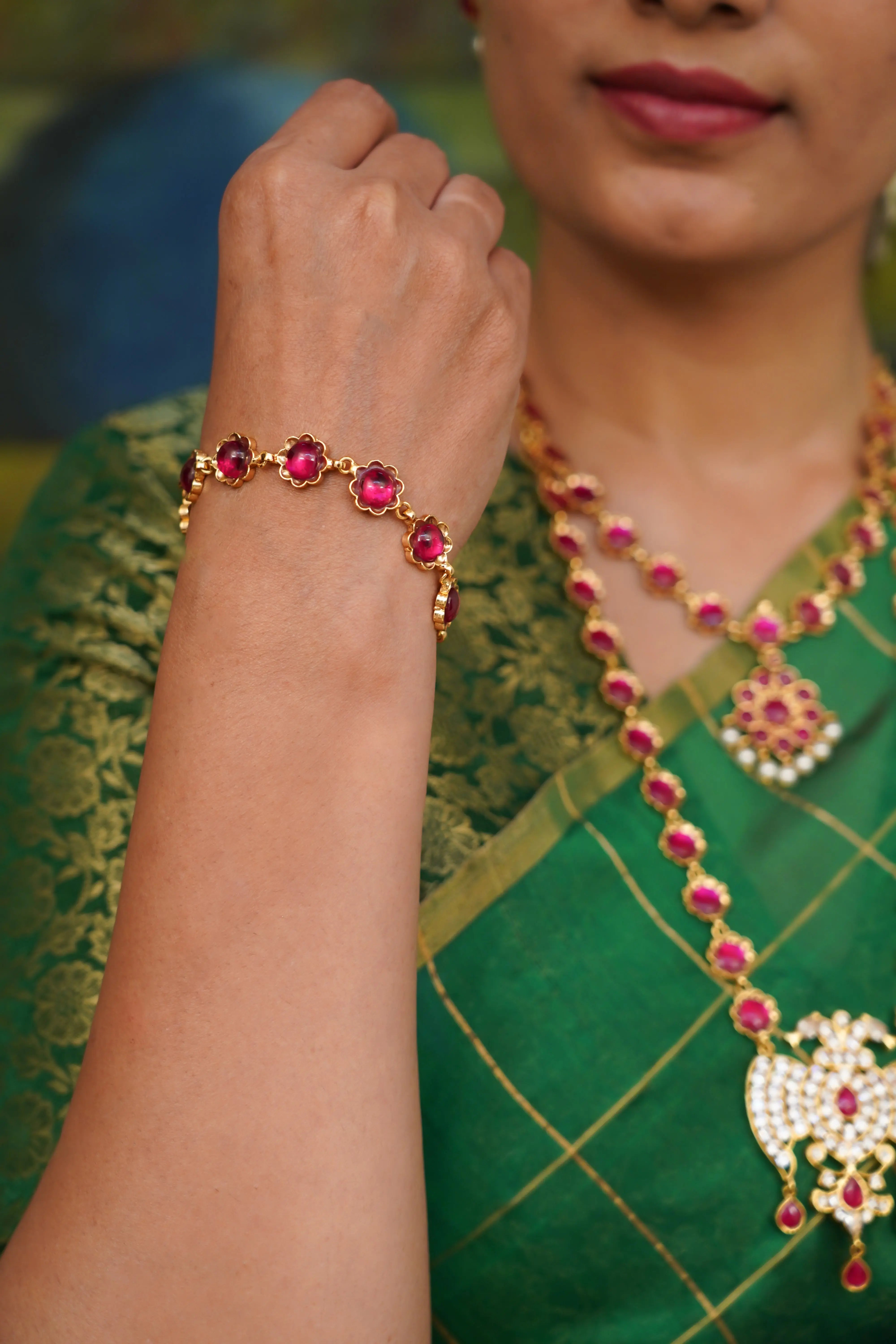 Banumathi bracelet Queens_aadi