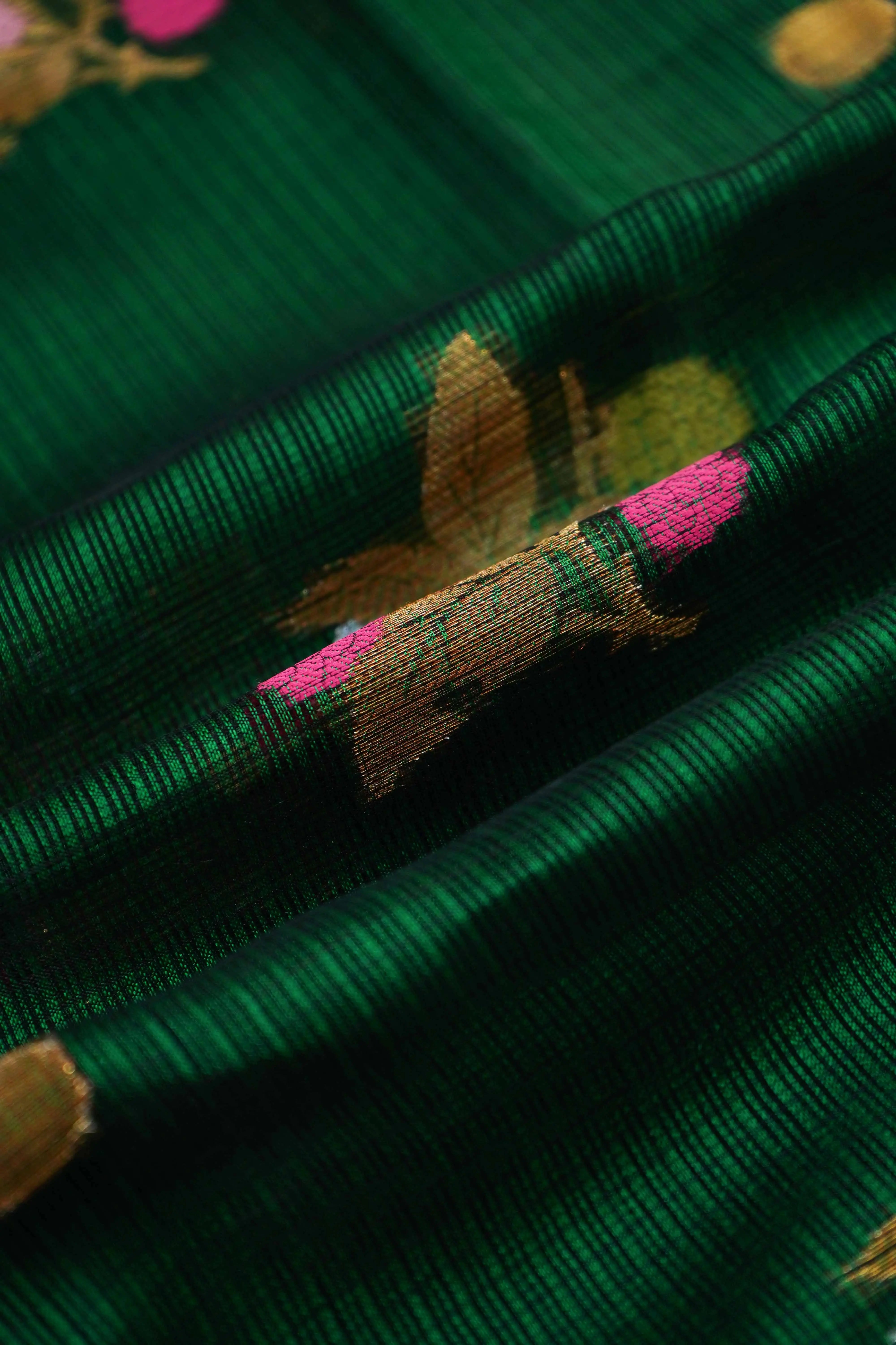 BOTTLE GREEN PURE KOTA SILK SAREE - Queens Jewel Emporium
