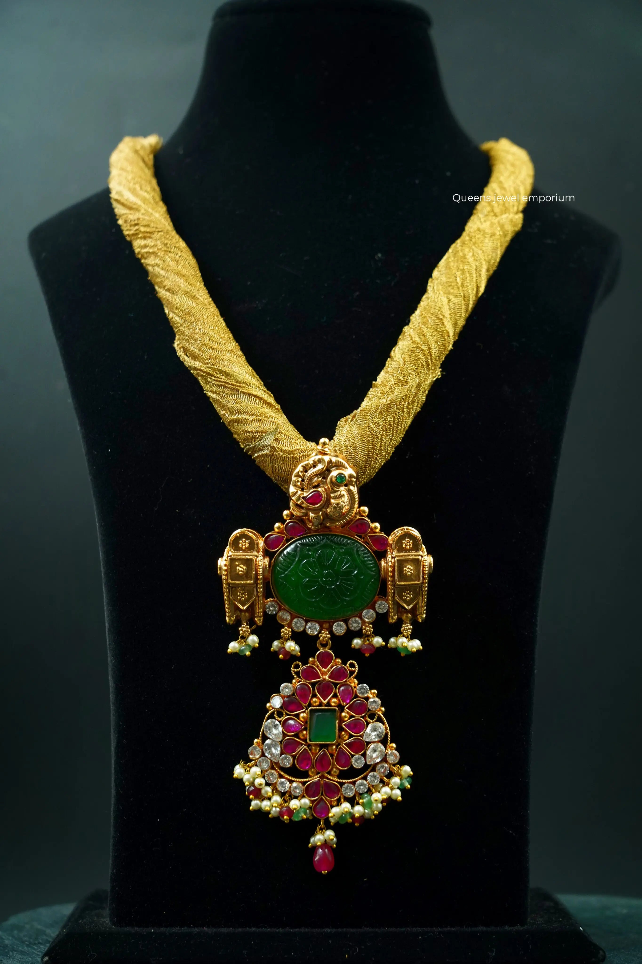 CHITRANGI  PENDANT - Queens Jewel Emporium