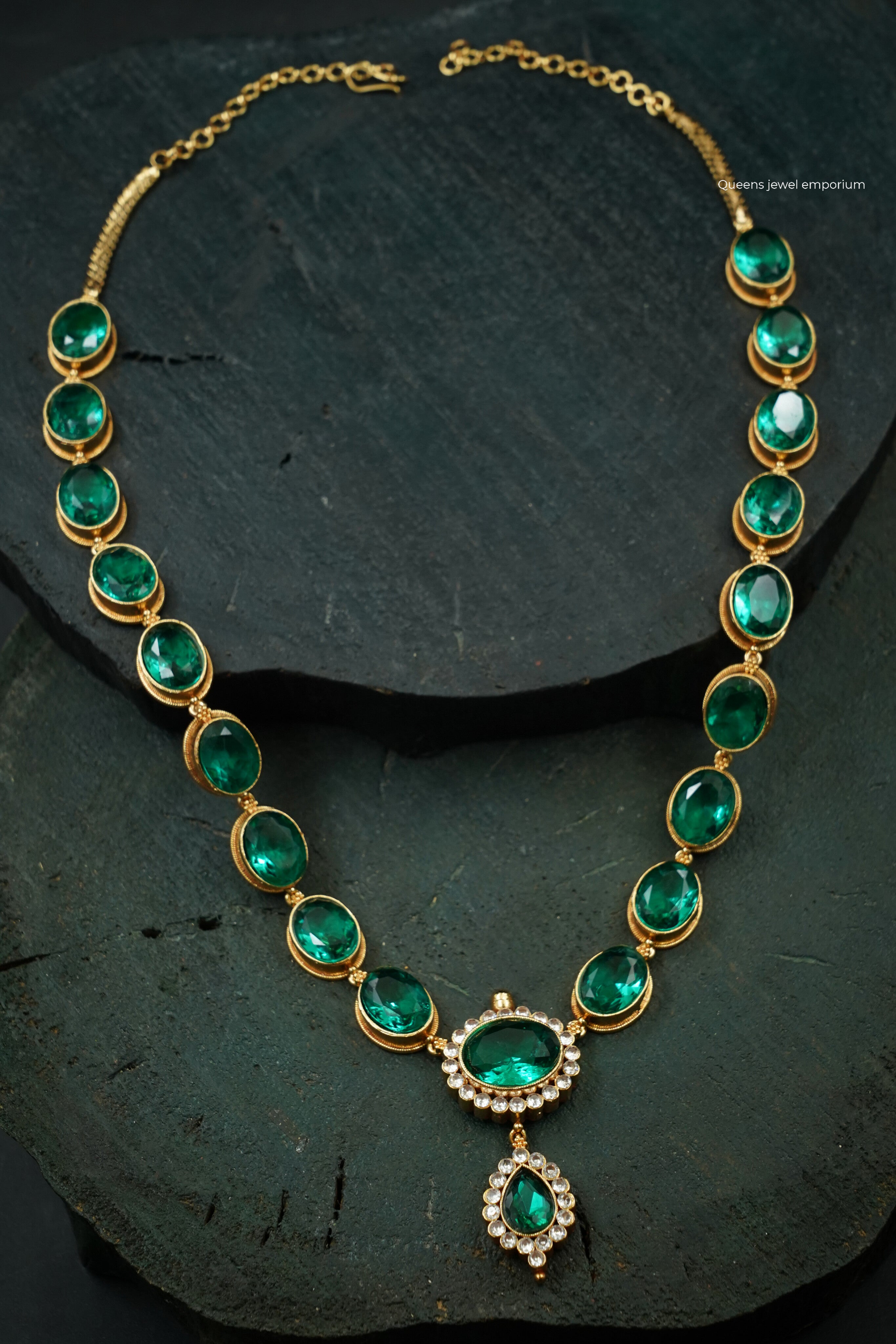 Green color stone , Zircon Haram , Oval shape stone Haram