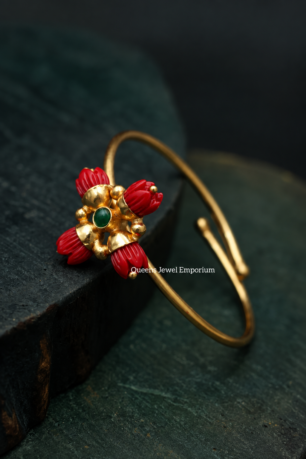 Pavalamalli Kada - Red