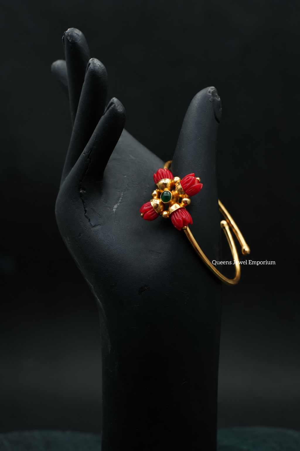 Pavalamalli Kada - Red