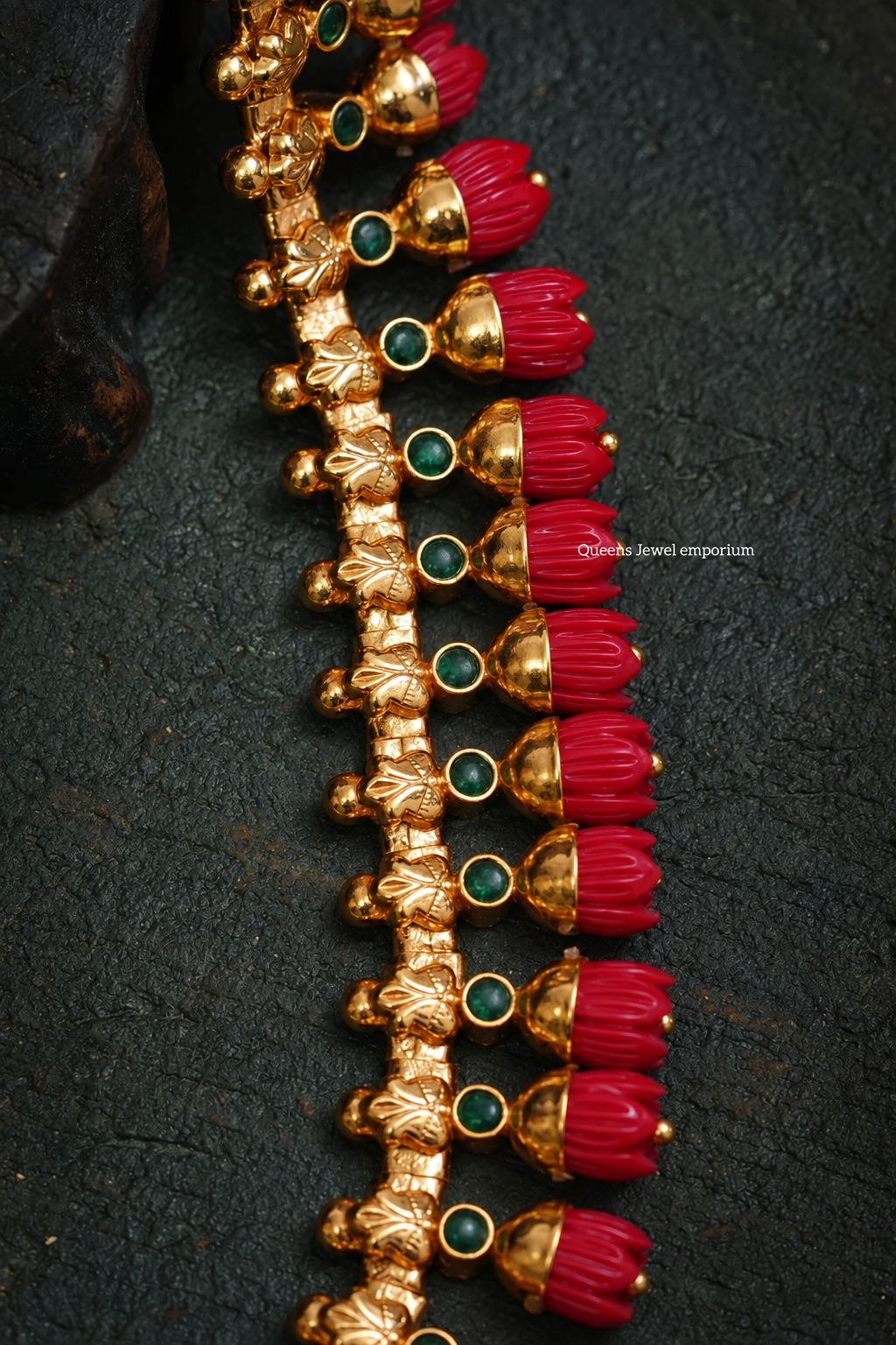 Pavalamalli Haram - Red