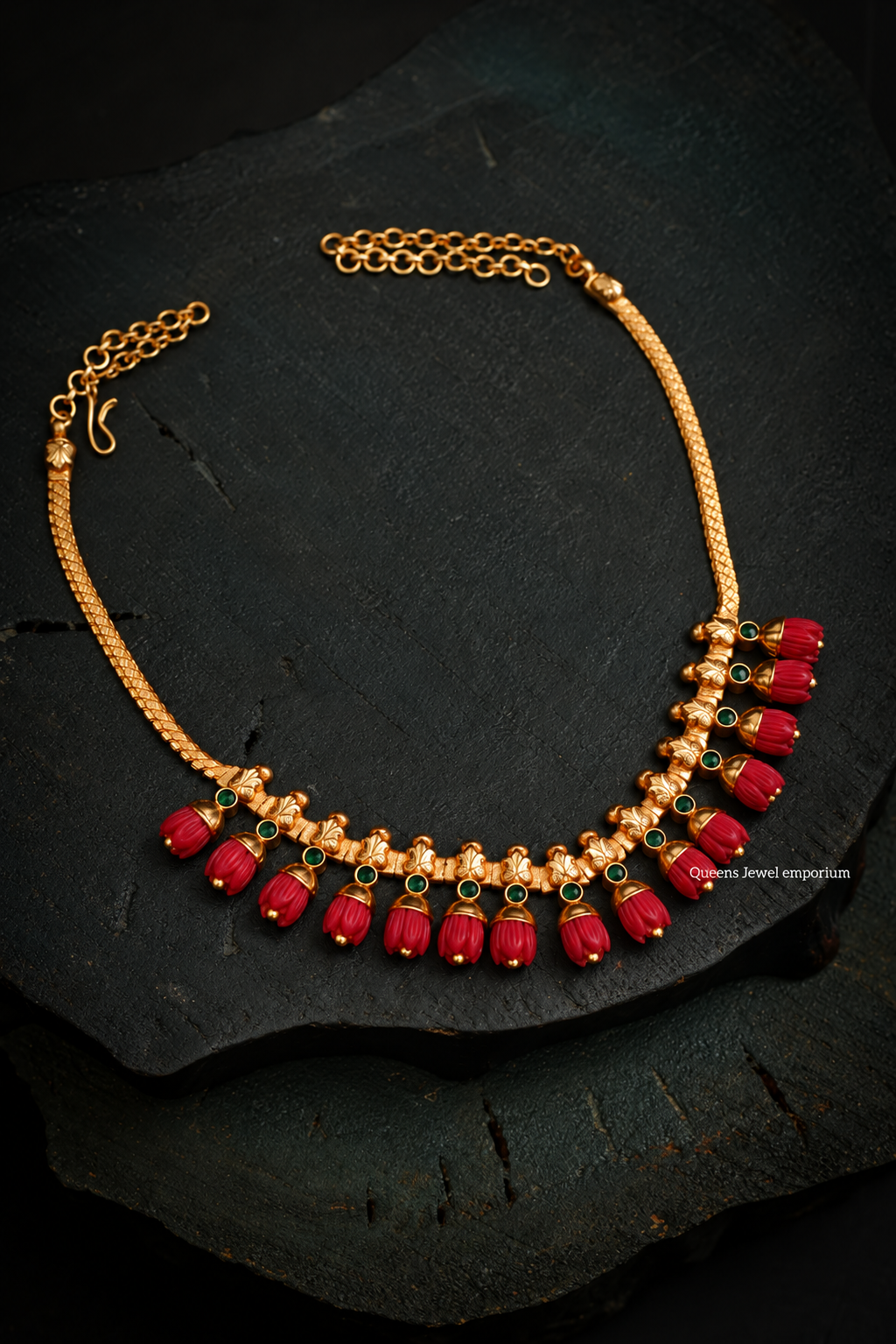 Pavalamalli Short Necklace - Red