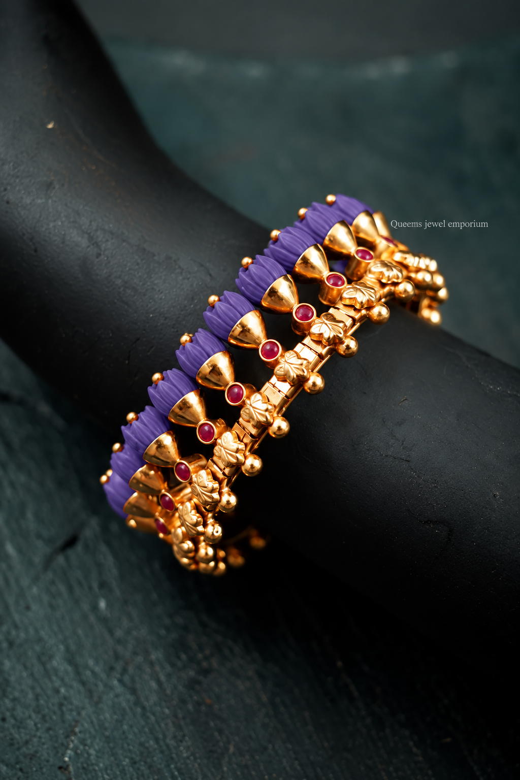 Pavalamalli Bangle - Violet