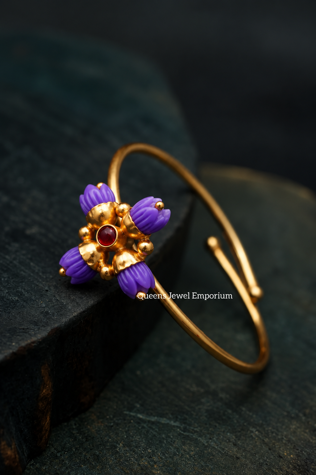 Pavalamalli Kada - Violet
