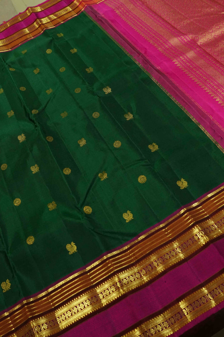BOTTLE GREEN WITH GRAPE PURPLE KANCHIVARAM SILK SAREE - Queens Jewel Emporium