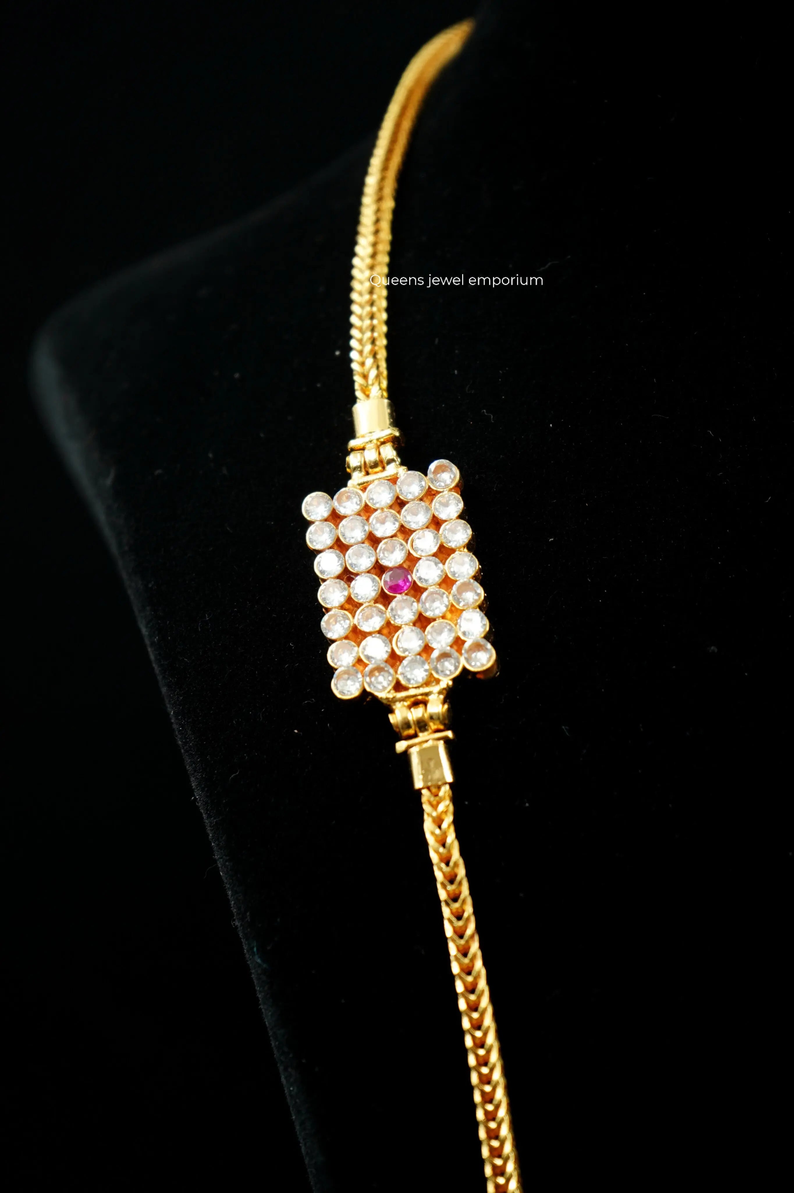 DANIKA  MUGAPPU CHAIN - Queens Jewel Emporium