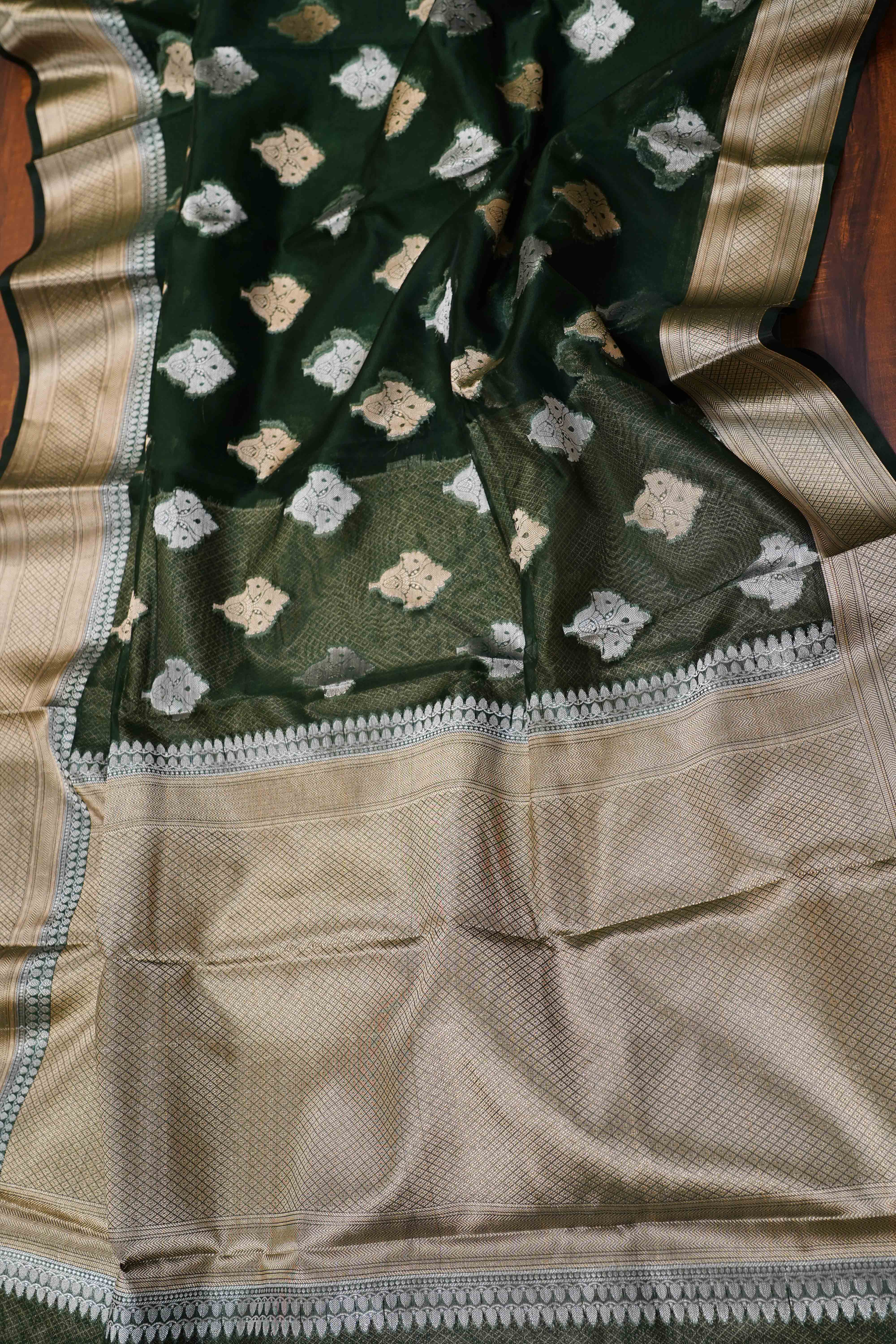 DARK GREEN KORA ORGANZA SAREE - Queens Jewel Emporium