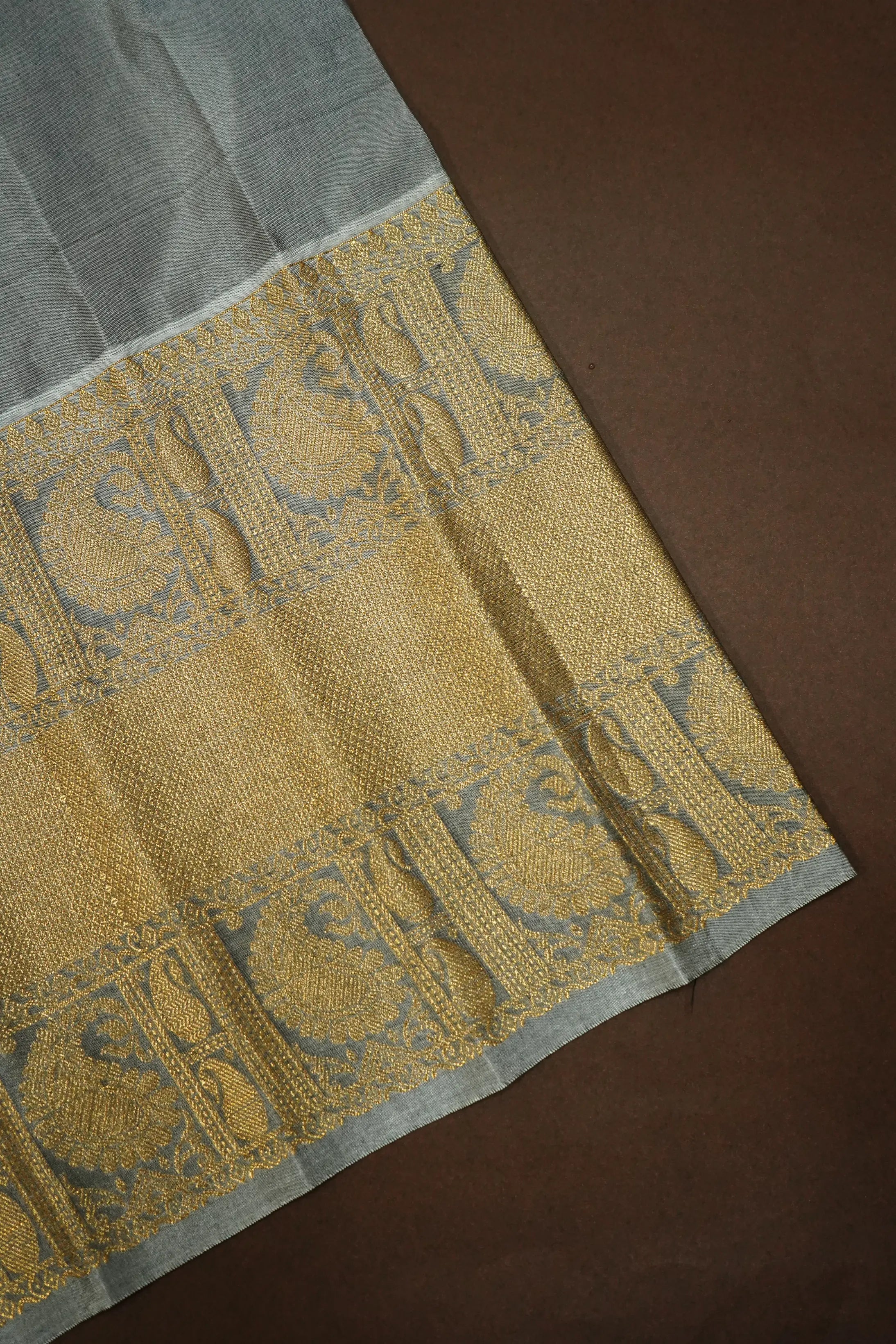 DARK LAVENDER WITH BLUISH GREY MANGALGIRI GADWAL SAREE - Queens Jewel Emporium