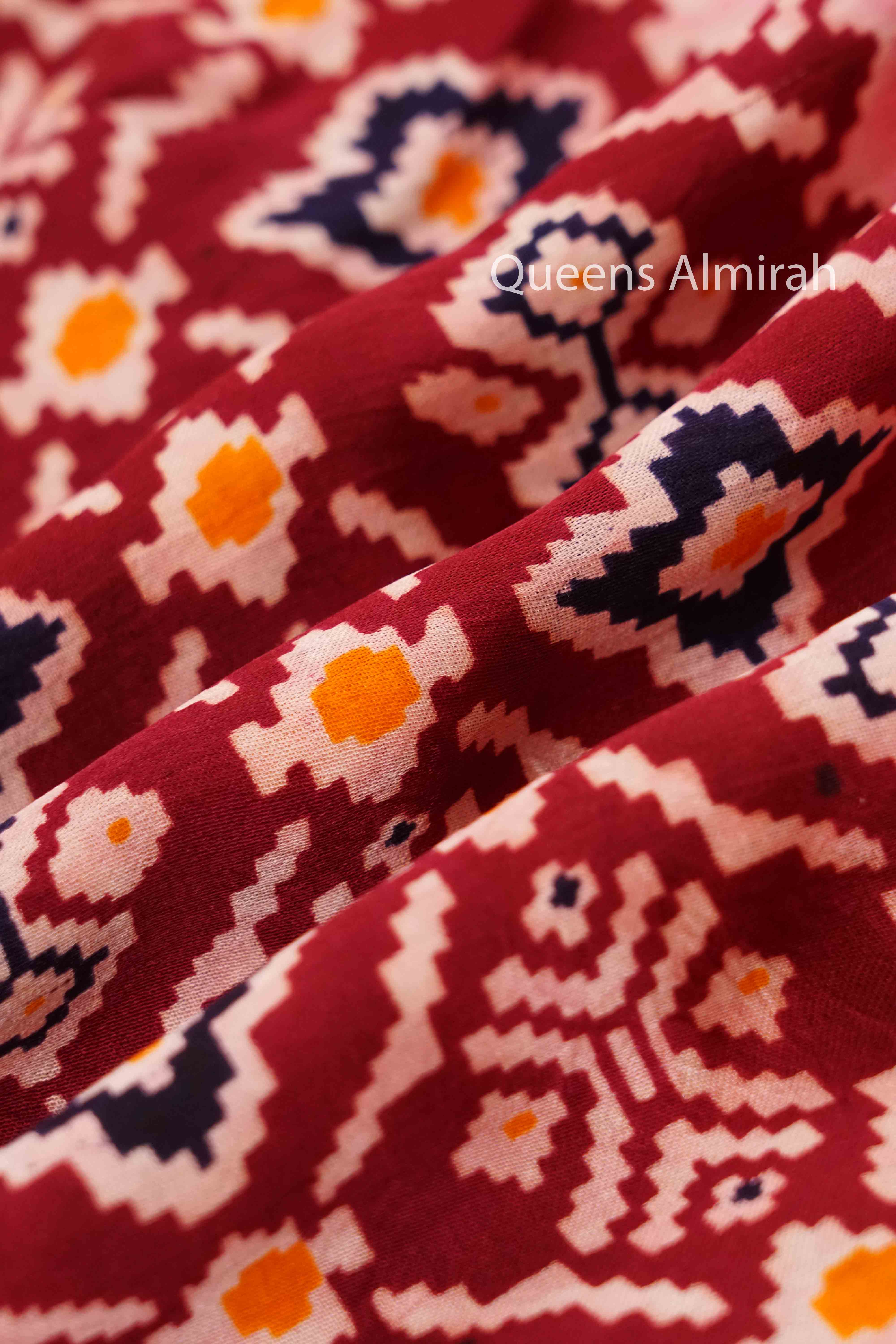 DEEP CARAMINE WITH LIGHT RED MODAL SILK SAREE - Queens Jewel Emporium