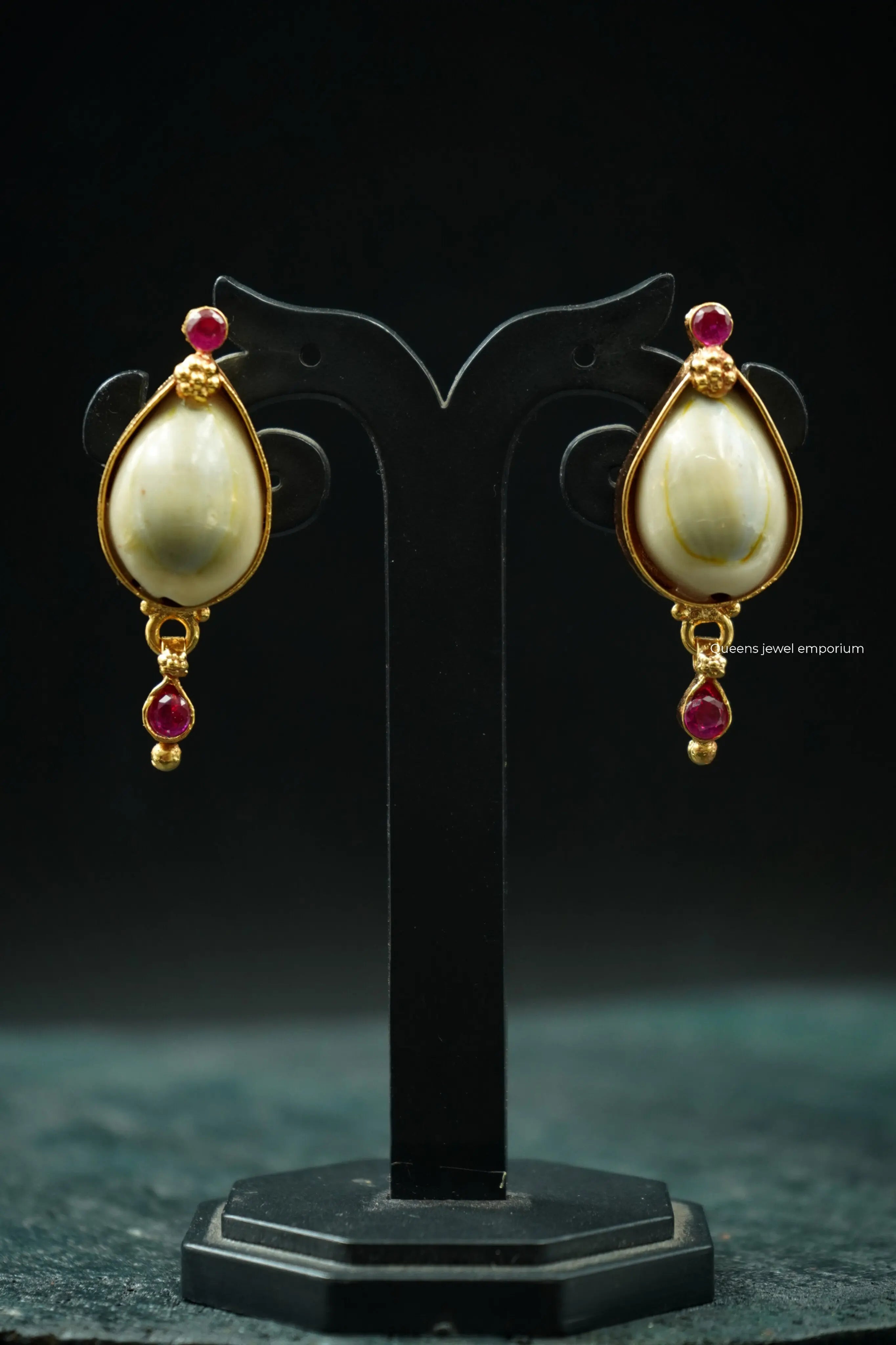 DEEPALI SHELL EARRING - Queens Jewel Emporium
