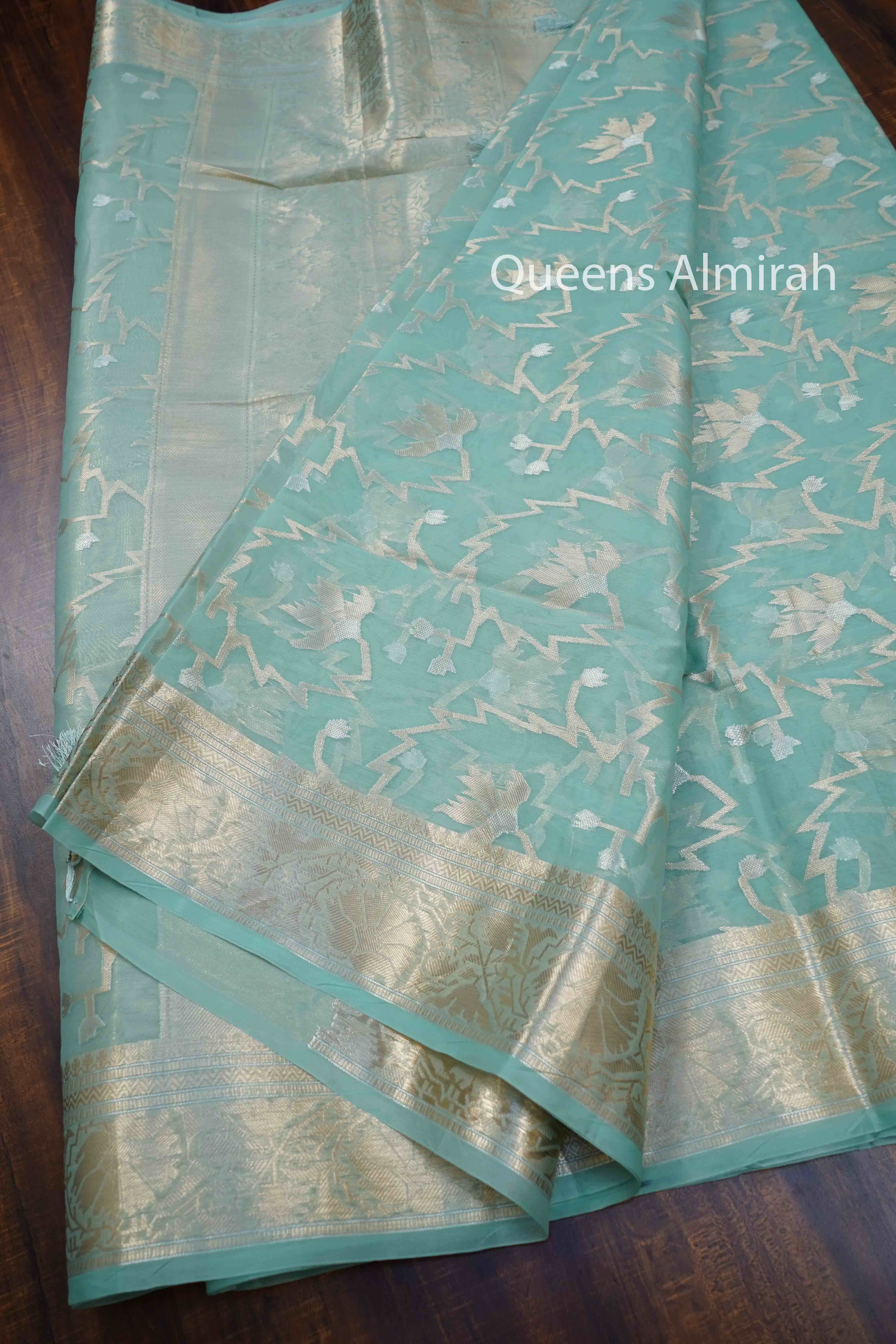 DUSKY GREEN MUSLIN JAMDANI SAREE - Queens Jewel Emporium
