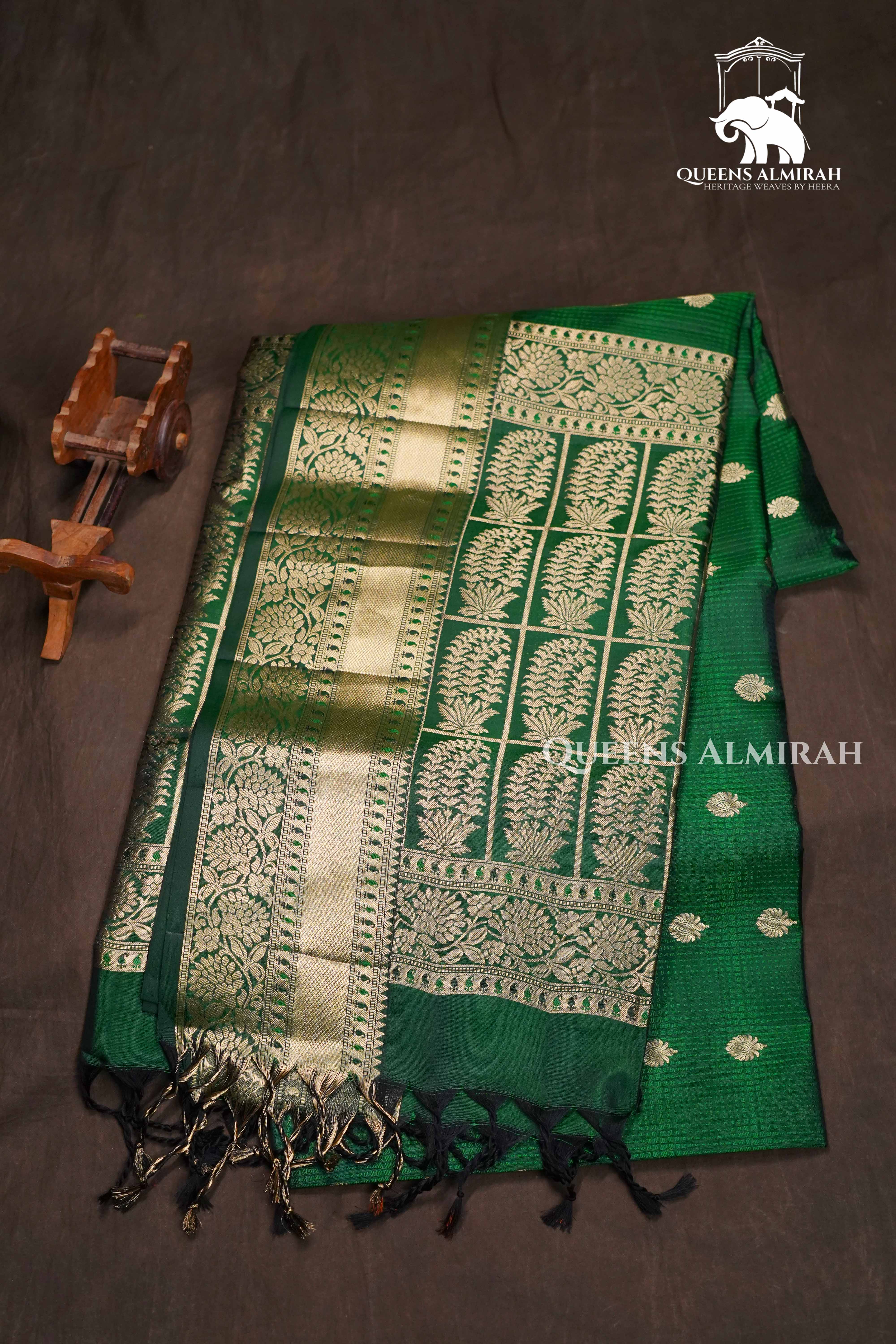 Dark Green With  Pure Soft Silk Saree QUEENS ALMIRAH