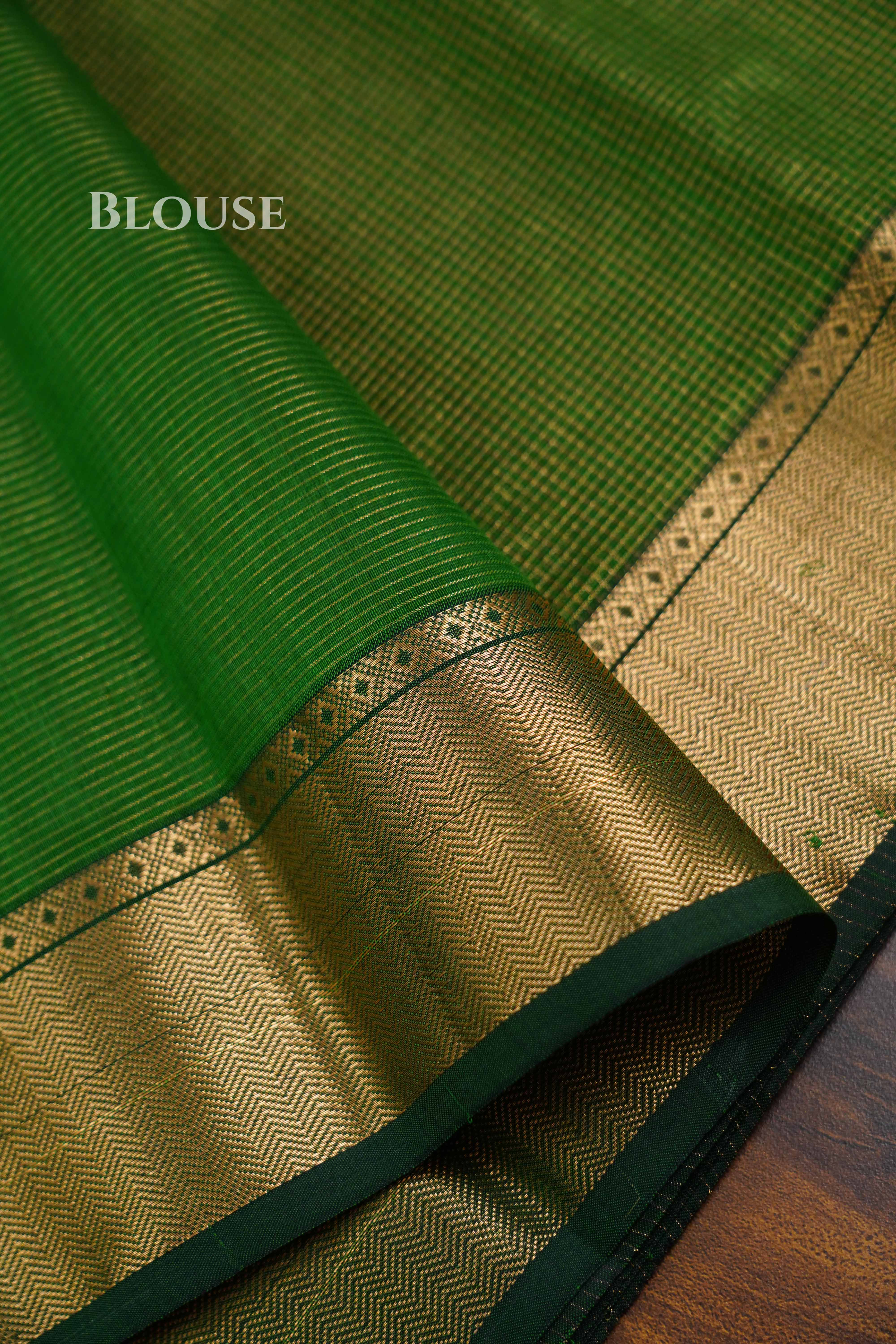 Emerald Green  Maheshwari Silk Cotton Saree QUEENS ALMIRAH