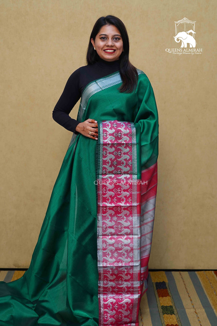 MINT GREEN WITH DEEP CARAMINE MANGALGIRI SAREE - Queens Jewel Emporium