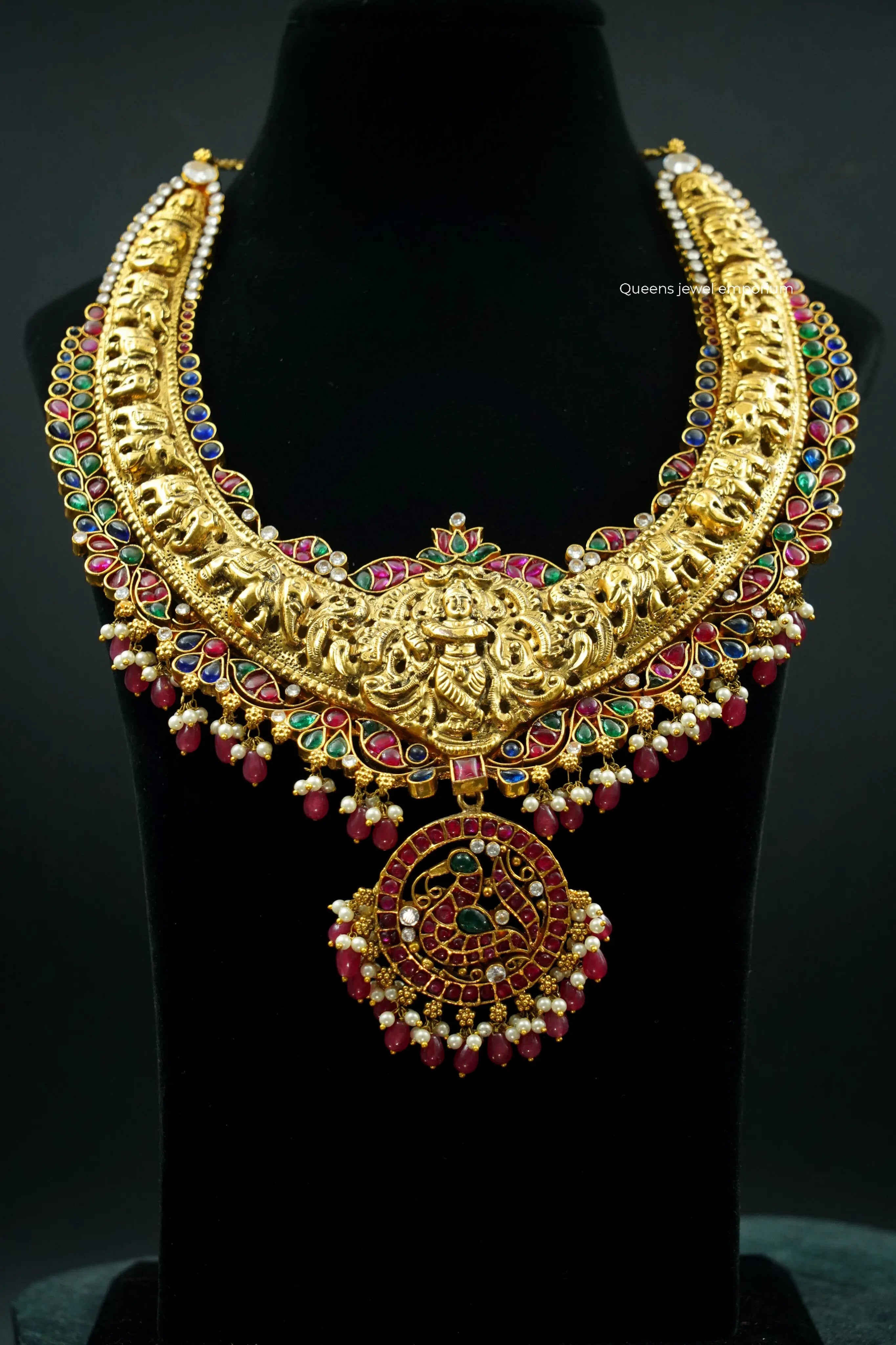 Vijayanagara Hasli necklace