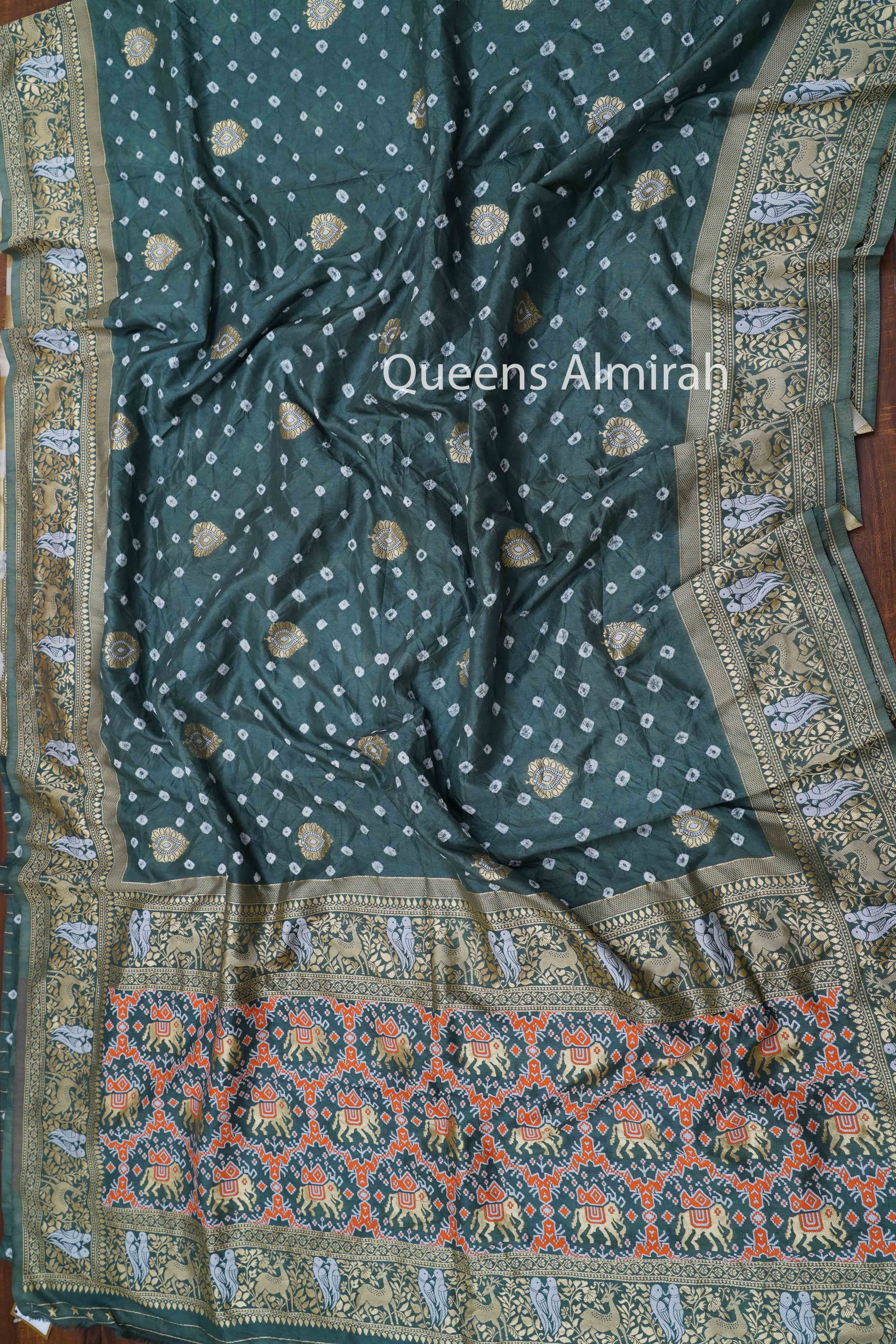 GREY BANDHINI MALAI SILK SAREE - Queens Jewel Emporium