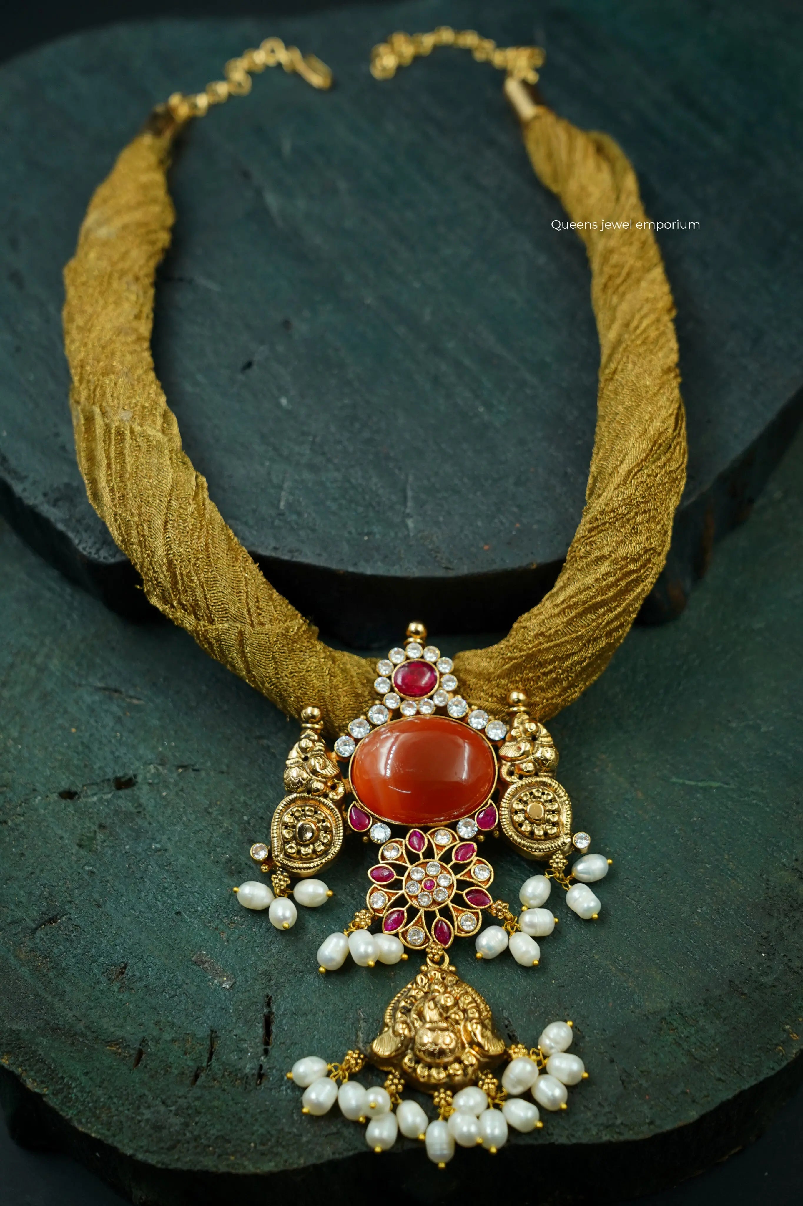 GOMATHI  PENDANT - Queens Jewel Emporium
