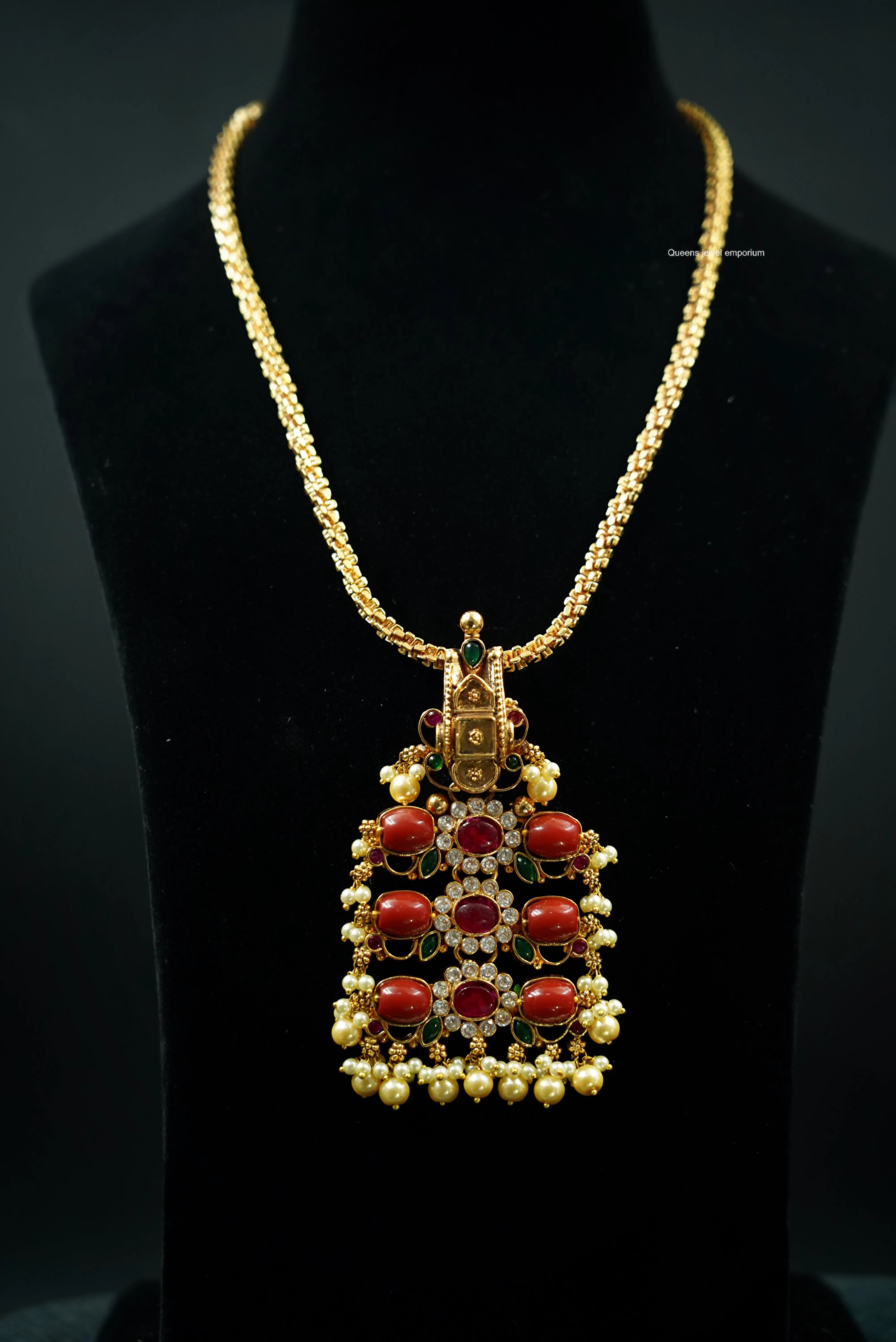 Gowrika Pendant Queens_collections_add