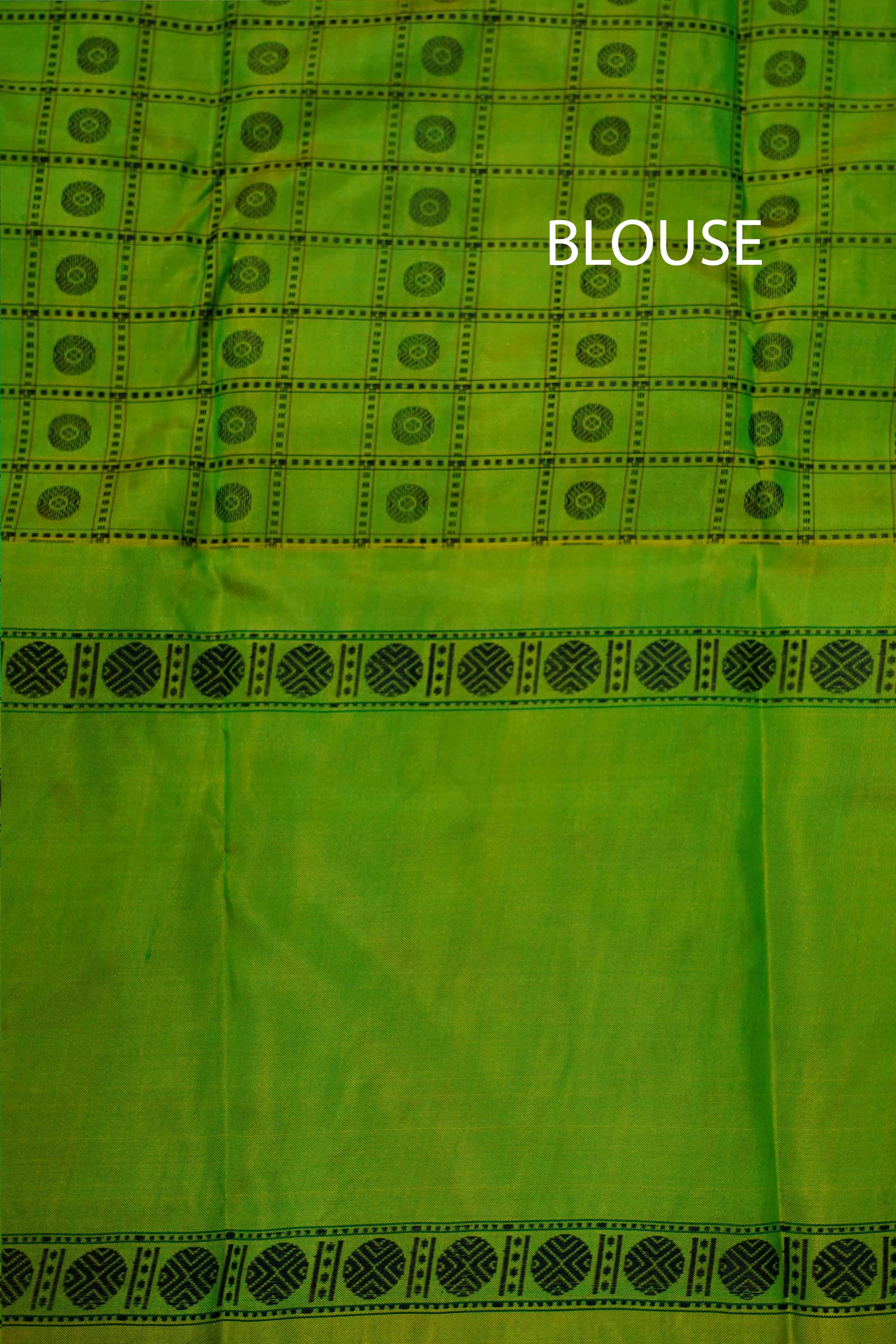 GRASS GREEN WITH OLIVE GREEN PURE KANCHIVARAM SILK SAREE - Queens Jewel Emporium