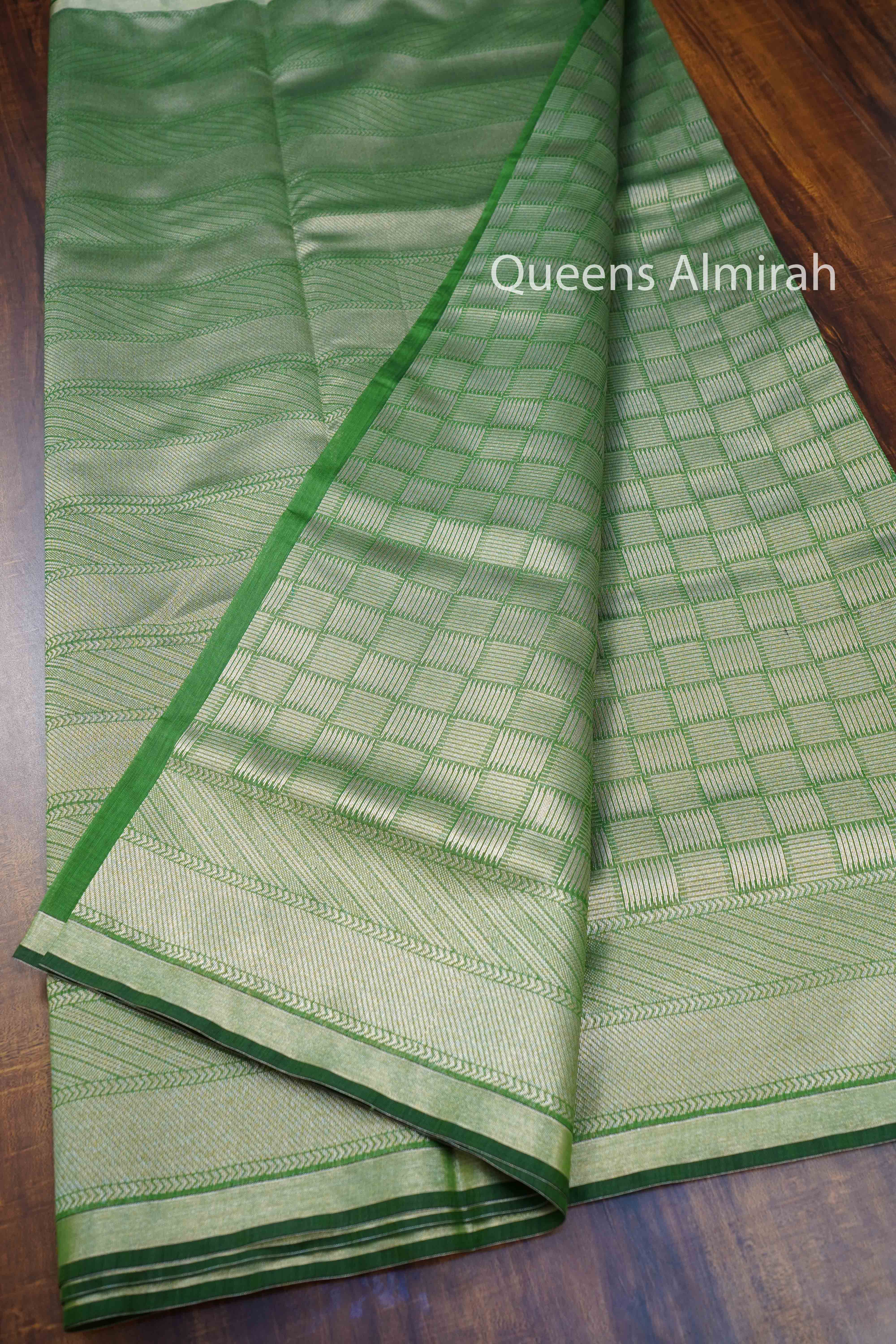 GREYISH GREEN PURE SILK COTTON SAREE - Queens Jewel Emporium